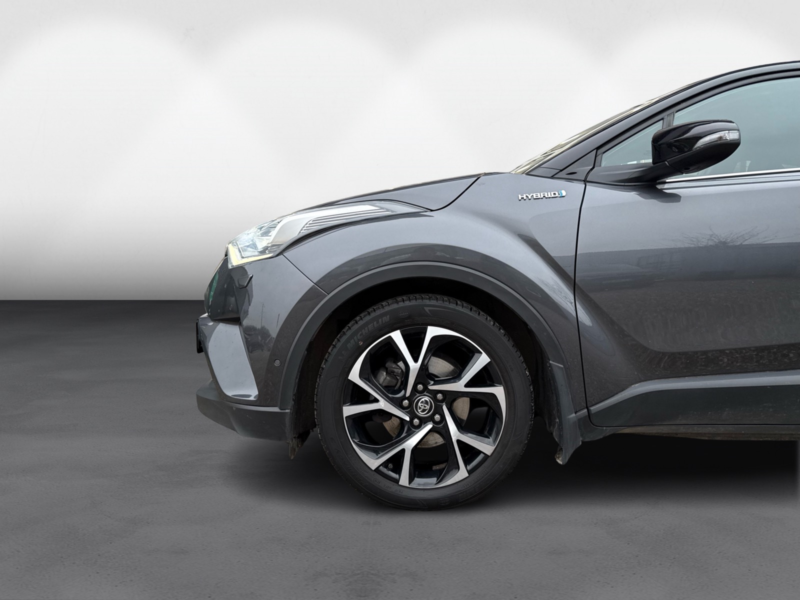 Toyota C-HR 1,8 Hybrid Premium Selected CVT 5d