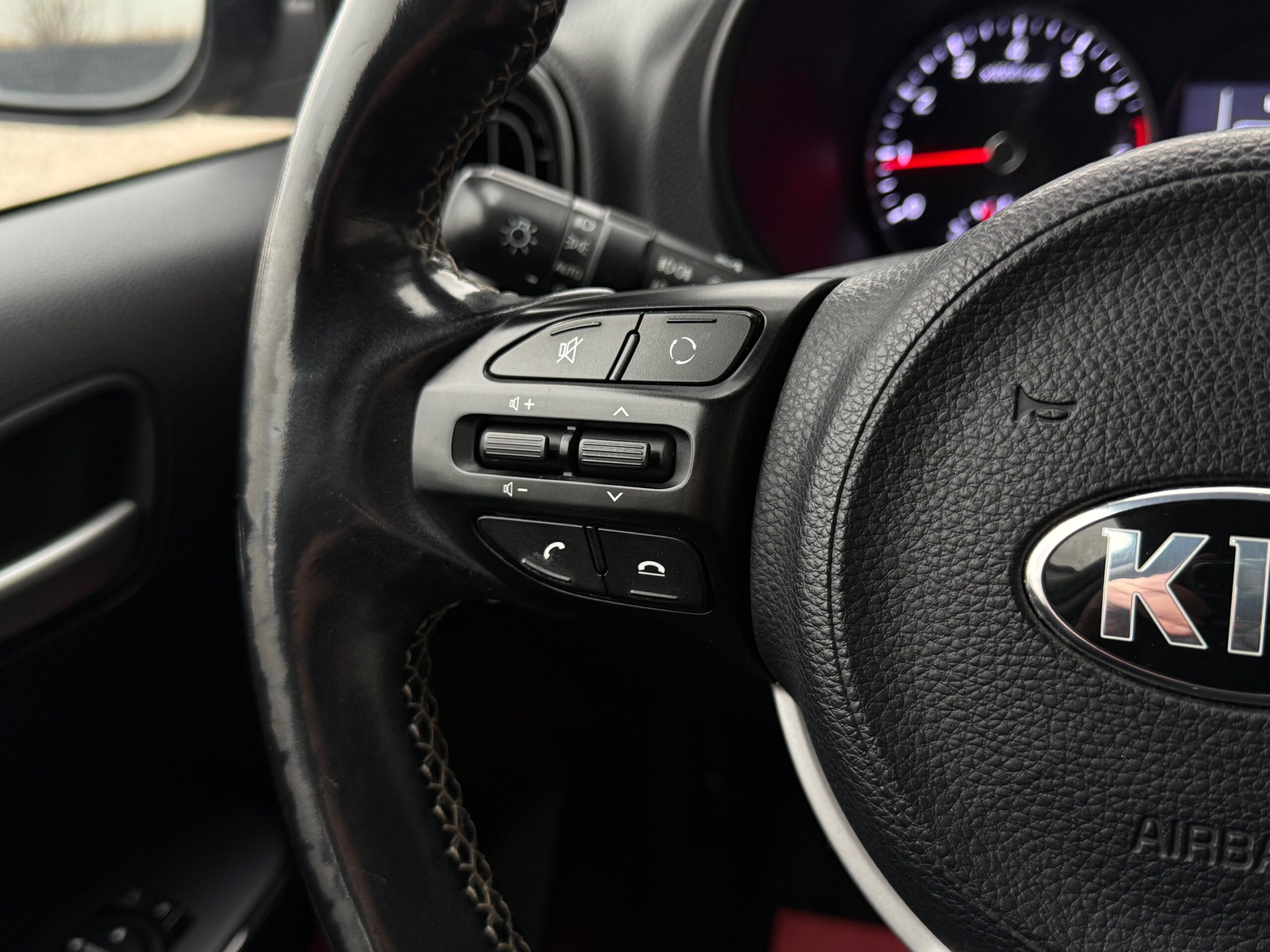 Kia Picanto 1,0 MPi Attraction 5d