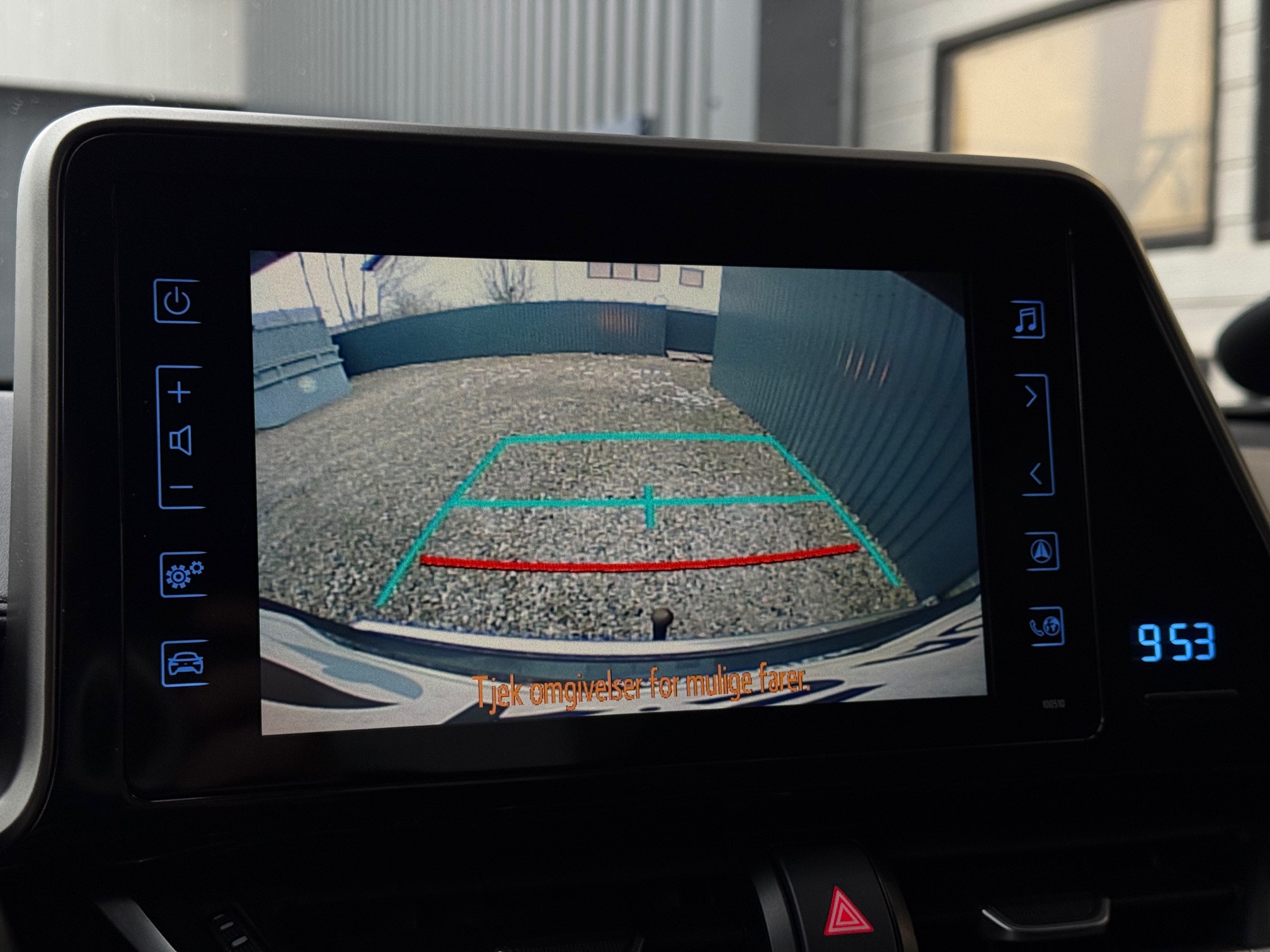 Toyota C-HR 1,8 Hybrid Premium Selected CVT 5d