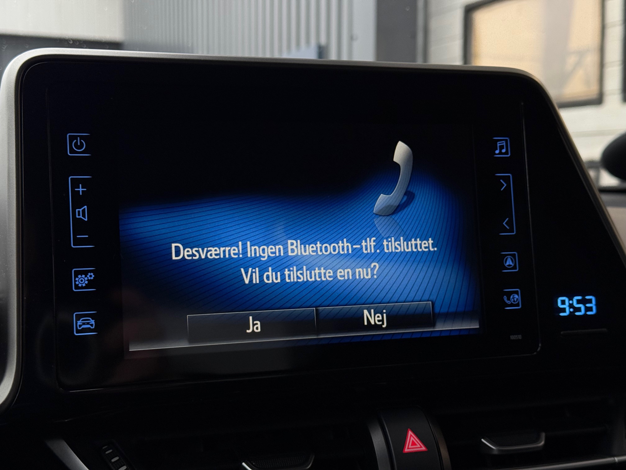 Toyota C-HR 1,8 Hybrid Premium Selected CVT 5d