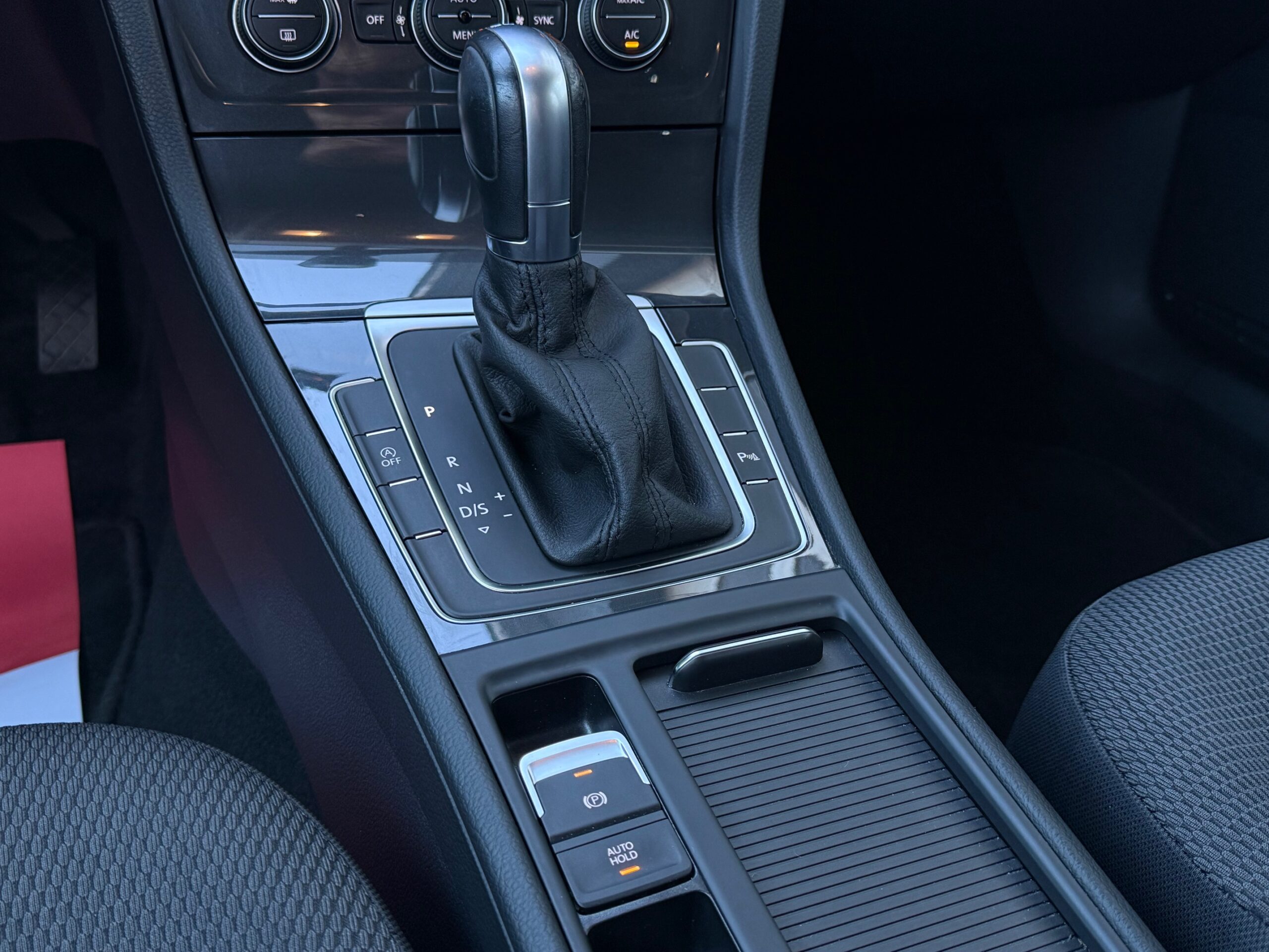 VW Golf VII 1,5 TSi 130 Comfortline DSG 5d