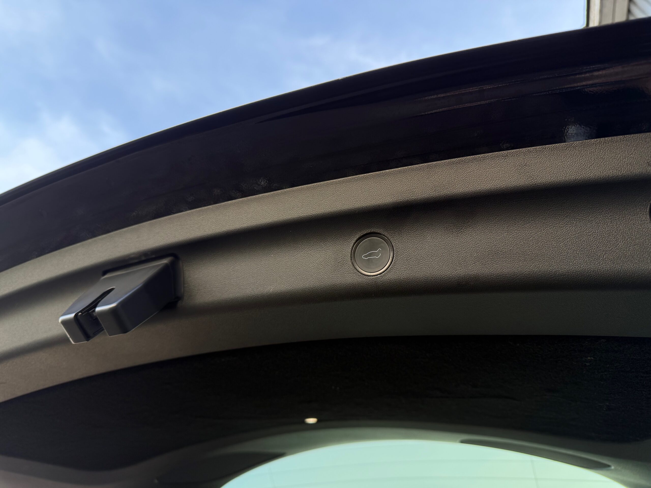 Tesla Model Y Long Range AWD 5d