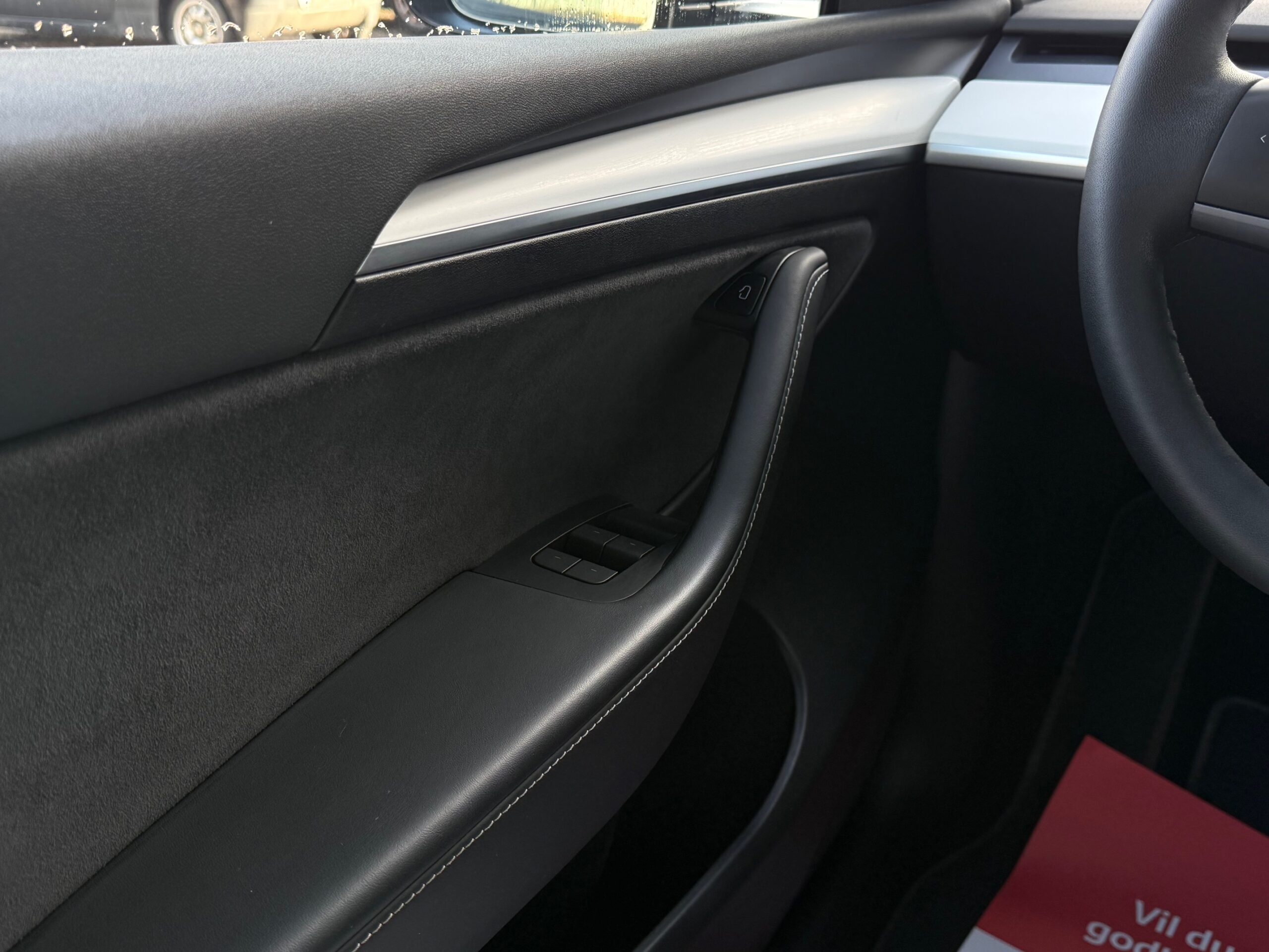 Tesla Model Y Long Range AWD 5d