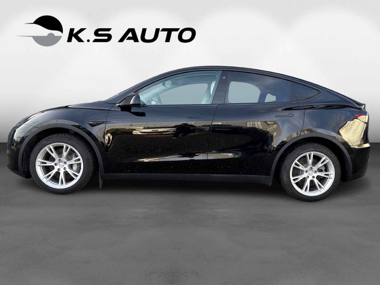 Tesla Model Y Long Range AWD 5d