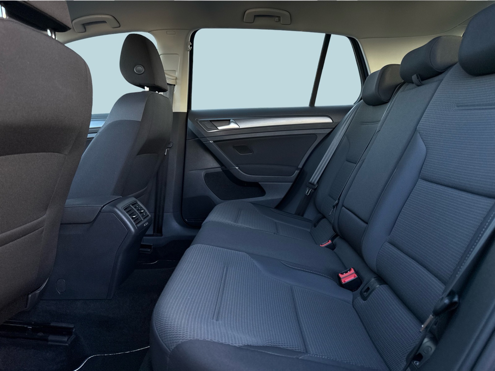 VW Golf VII 1,5 TSi 130 Comfortline DSG 5d