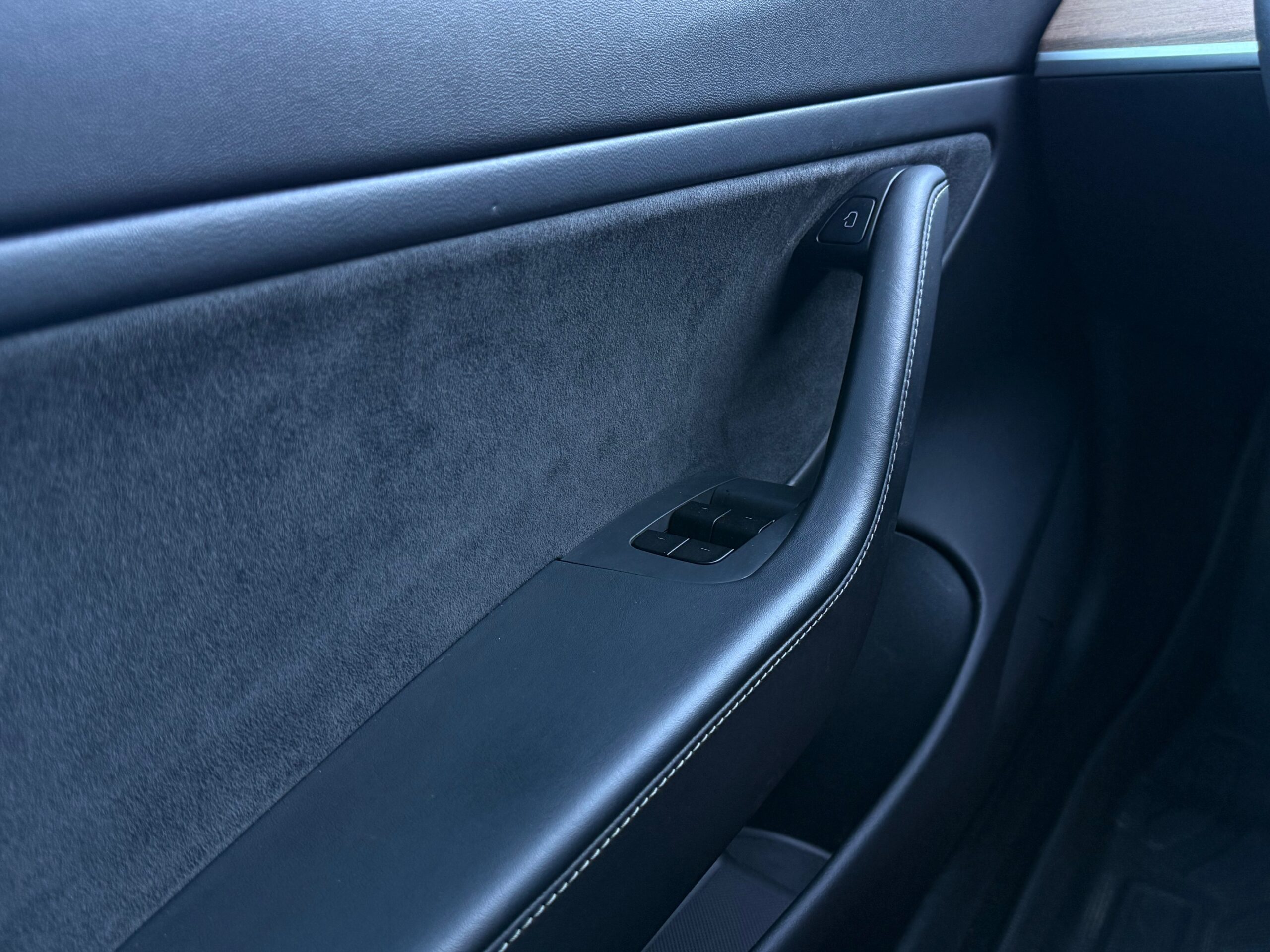Tesla Model 3 Long Range AWD 4d