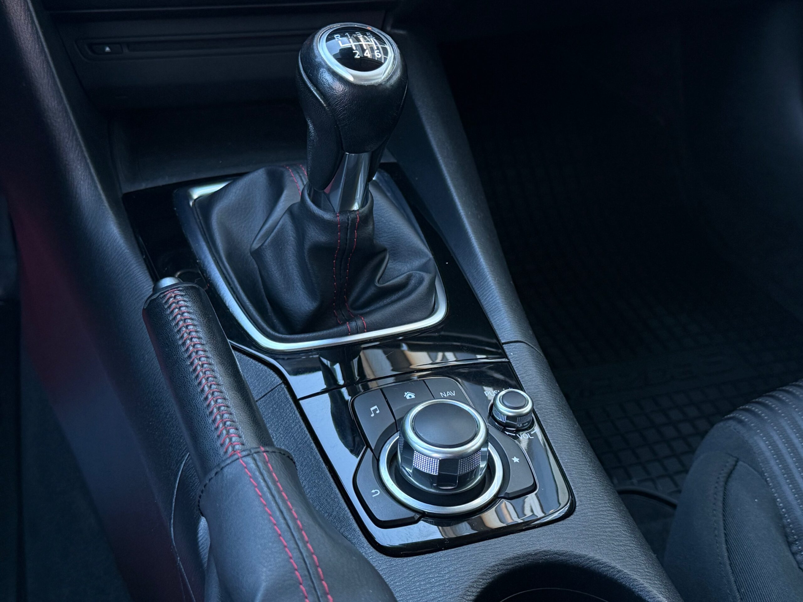 Mazda 3 1,5 SkyActiv-G 100 Vision 5d