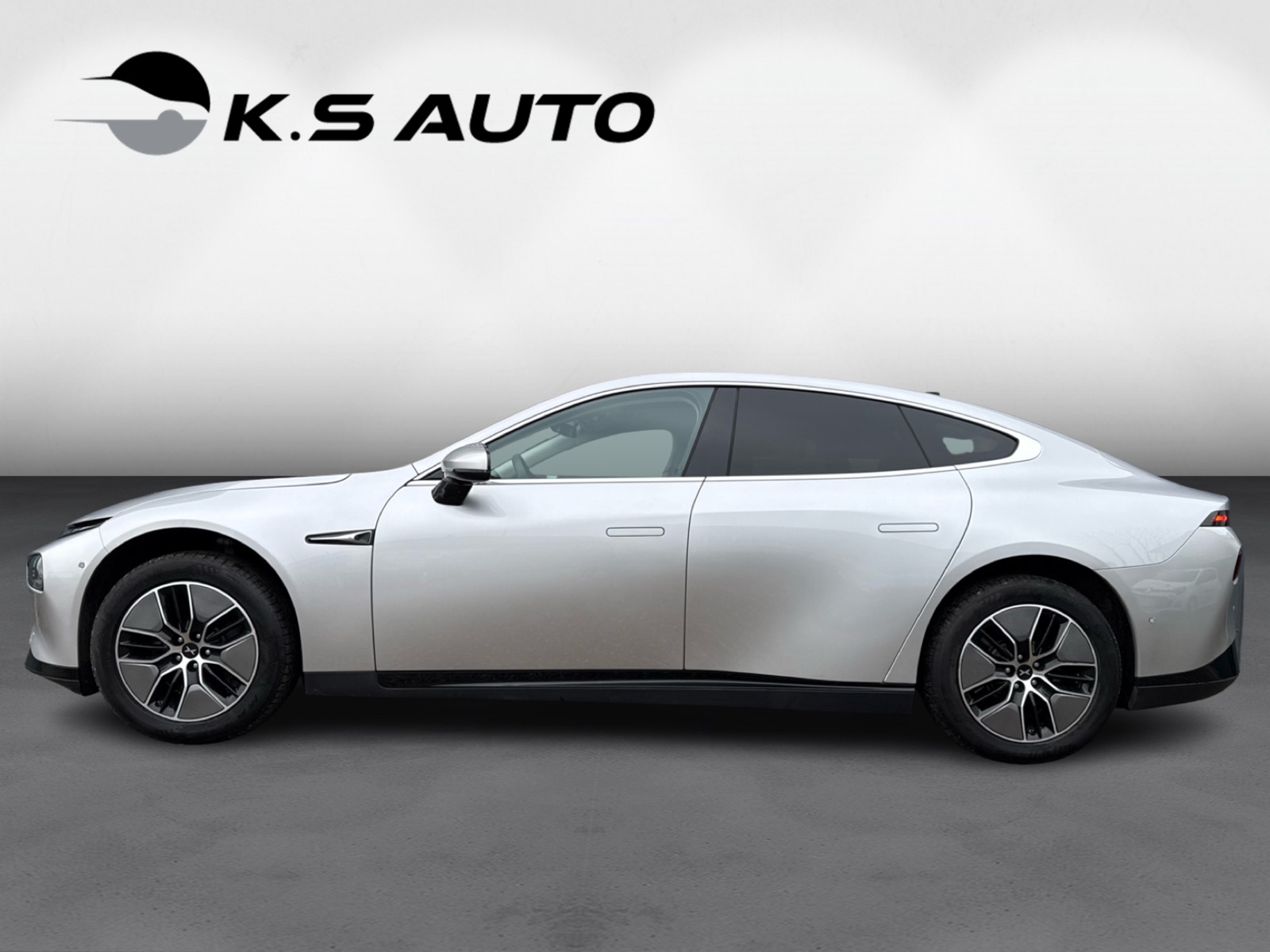 Xpeng P7 Long Range 4d