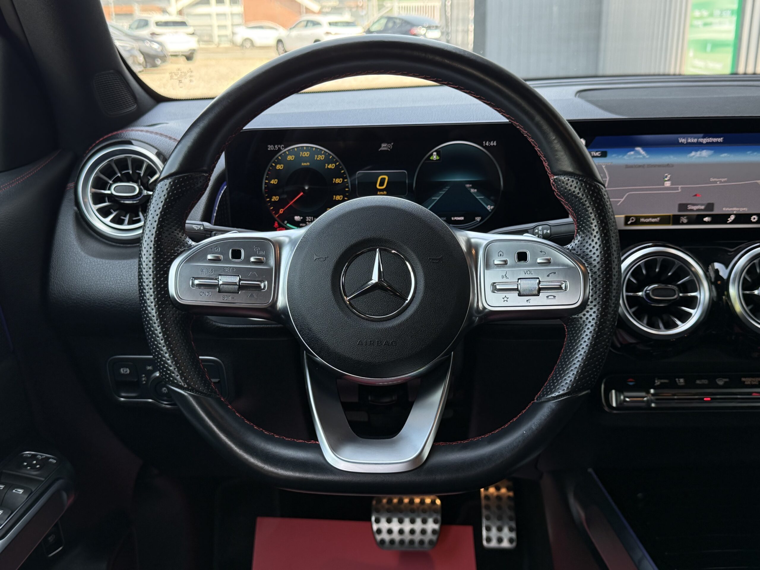 Mercedes EQB300 AMG Line 4Matic 5d