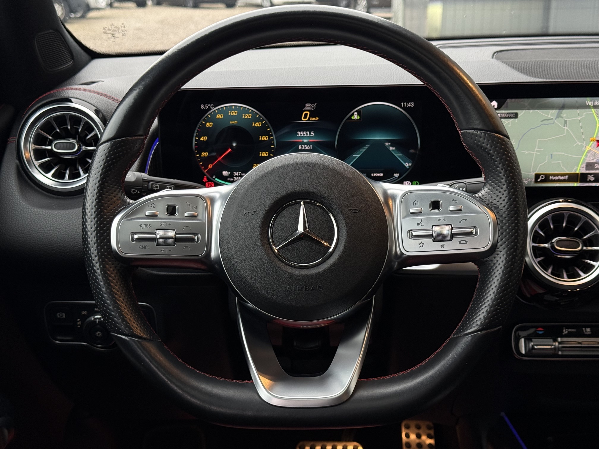 Mercedes EQB300 AMG Line 4Matic 5d