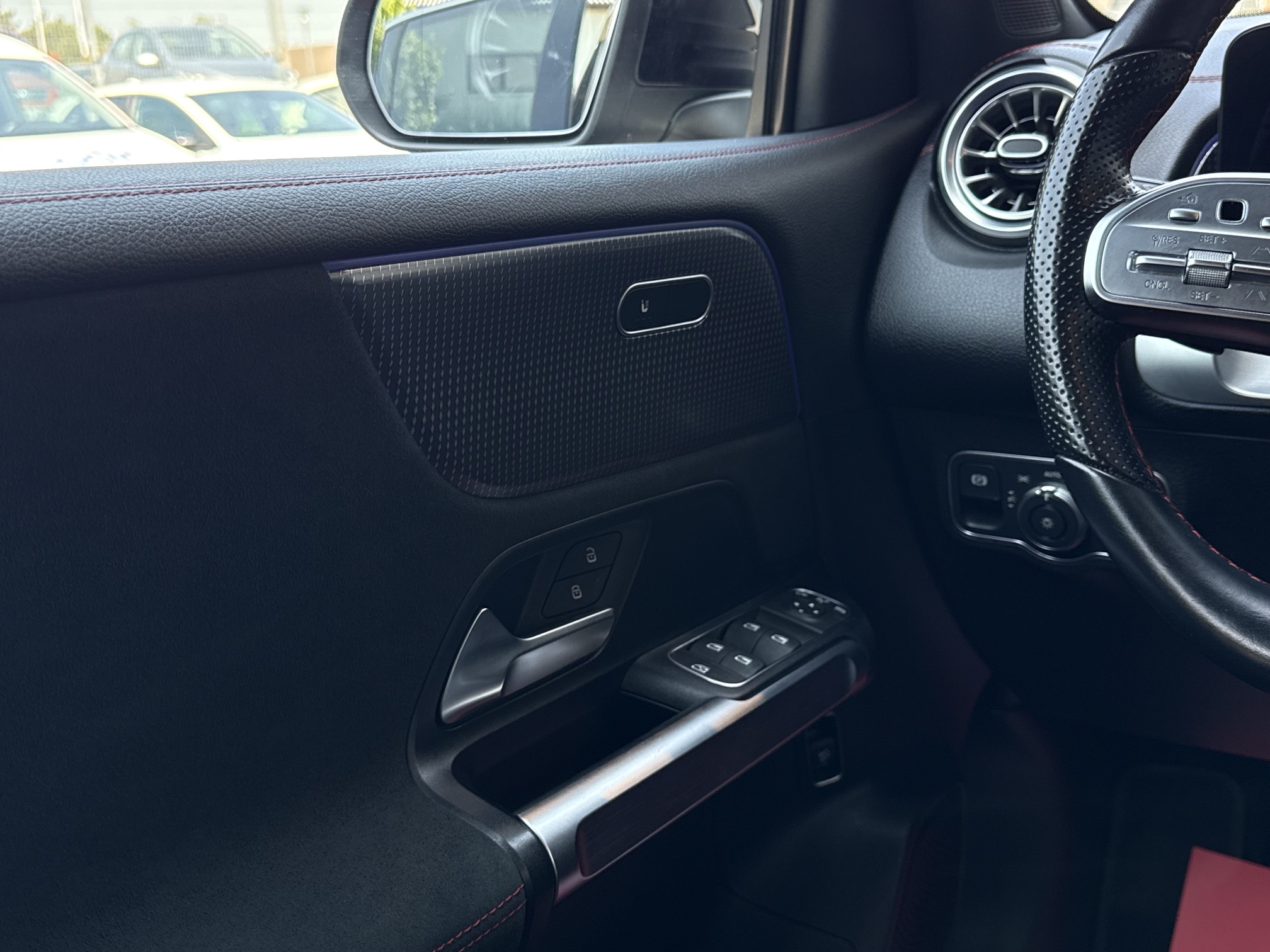 Mercedes EQB300 AMG Line 4Matic 5d