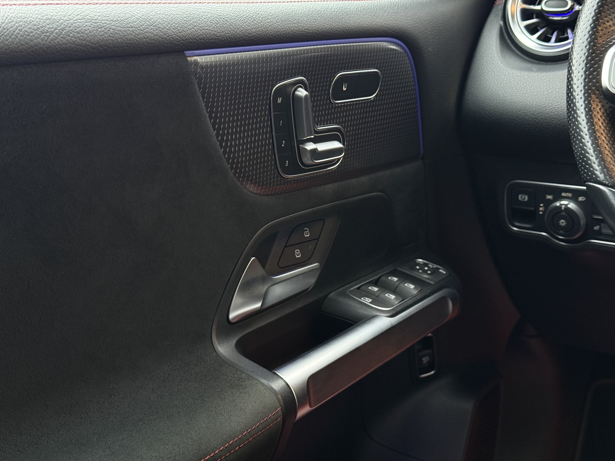 Mercedes EQB300 AMG Line 4Matic 5d