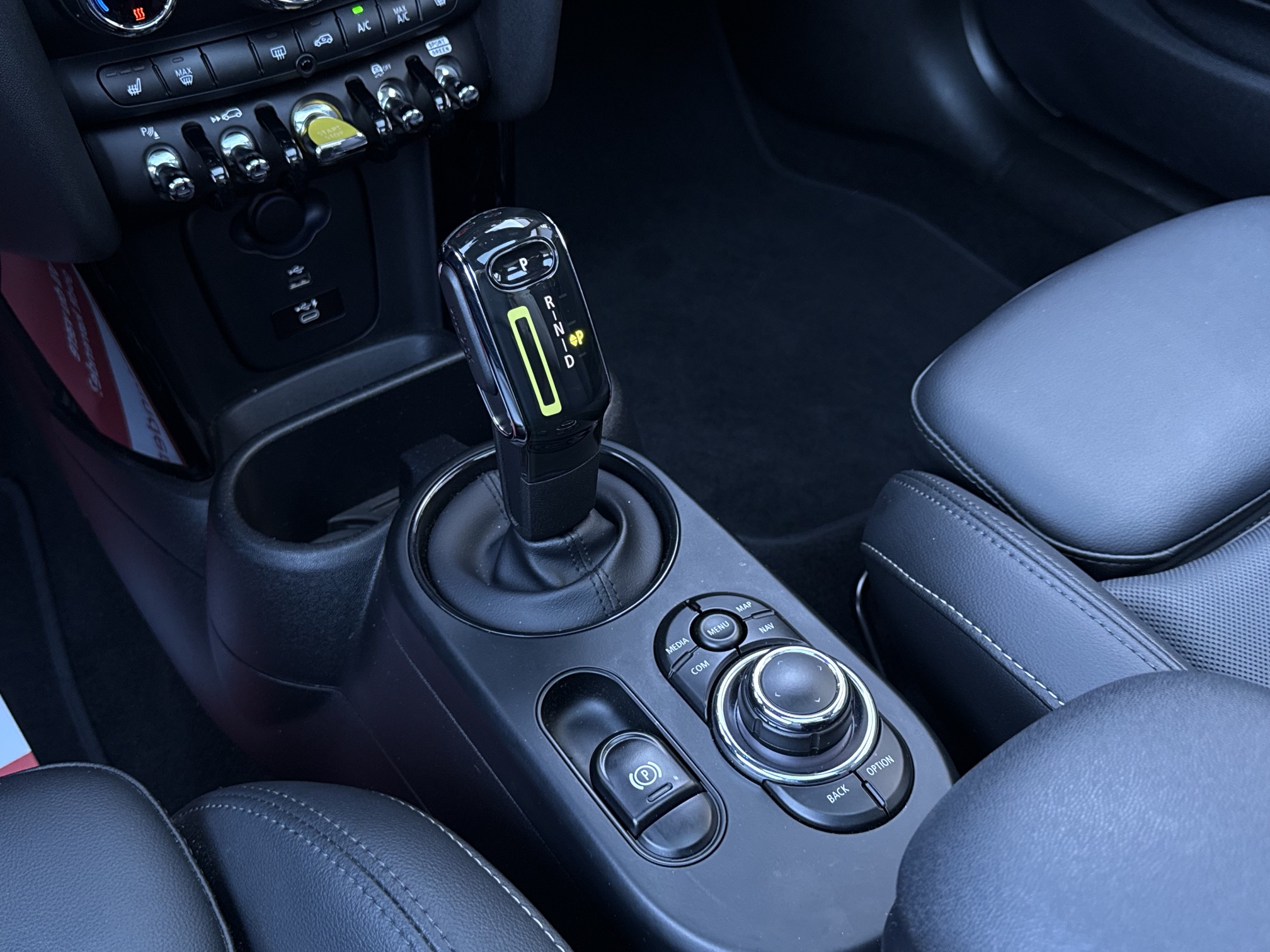 MINI Cooper SE Camden Edition 3d