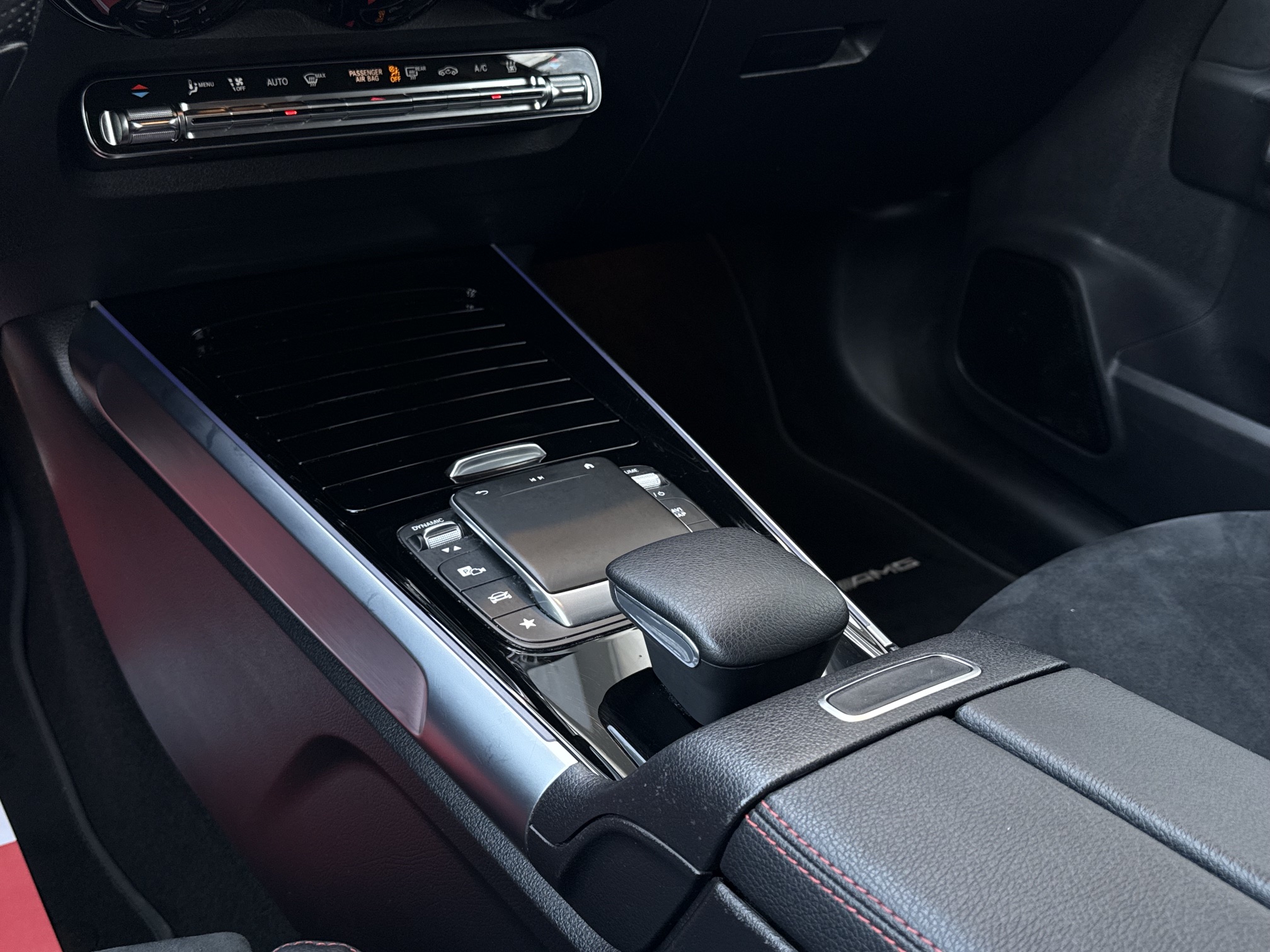 Mercedes EQB300 AMG Line 4Matic 5d