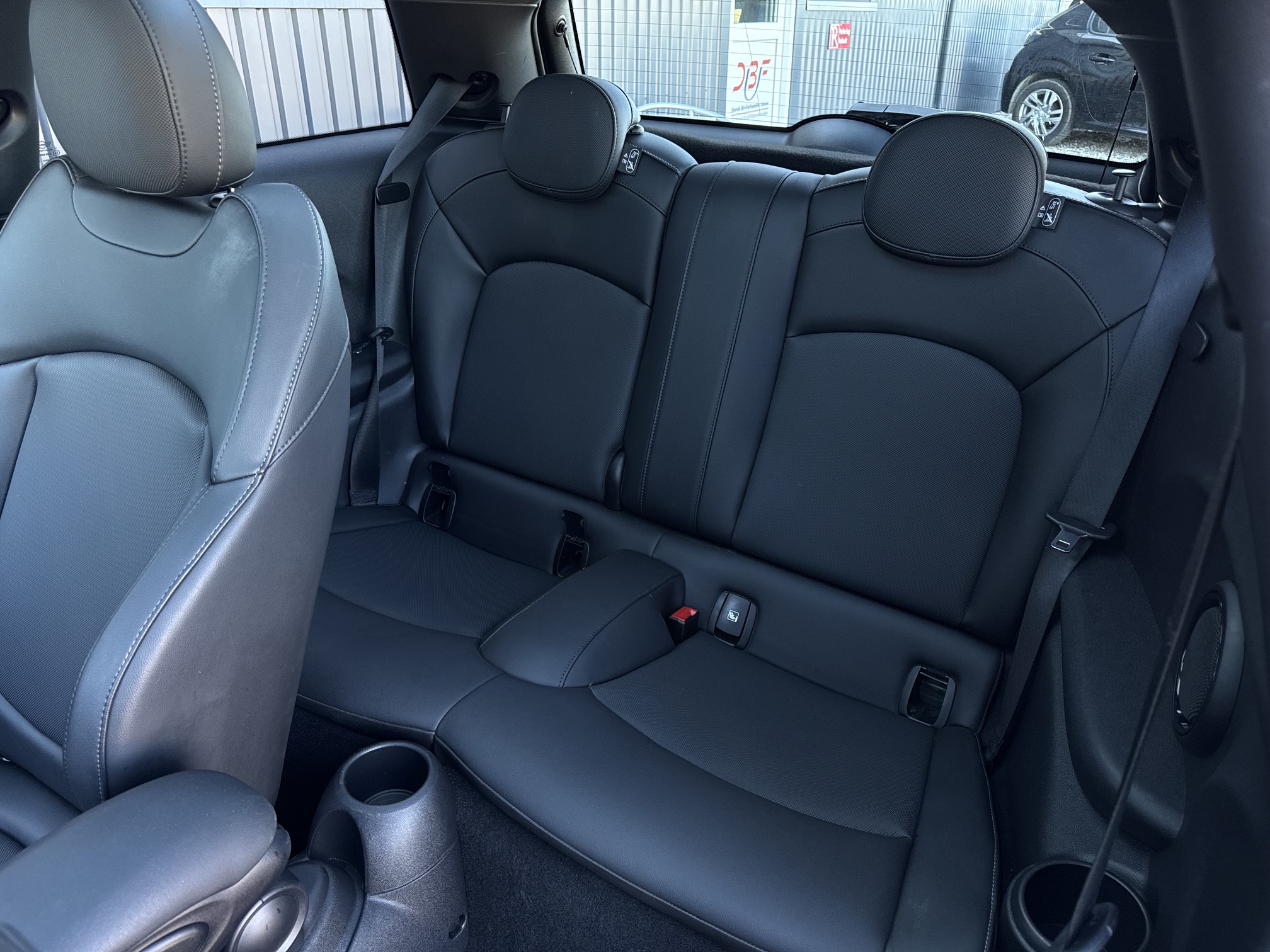 MINI Cooper SE Camden Edition 3d