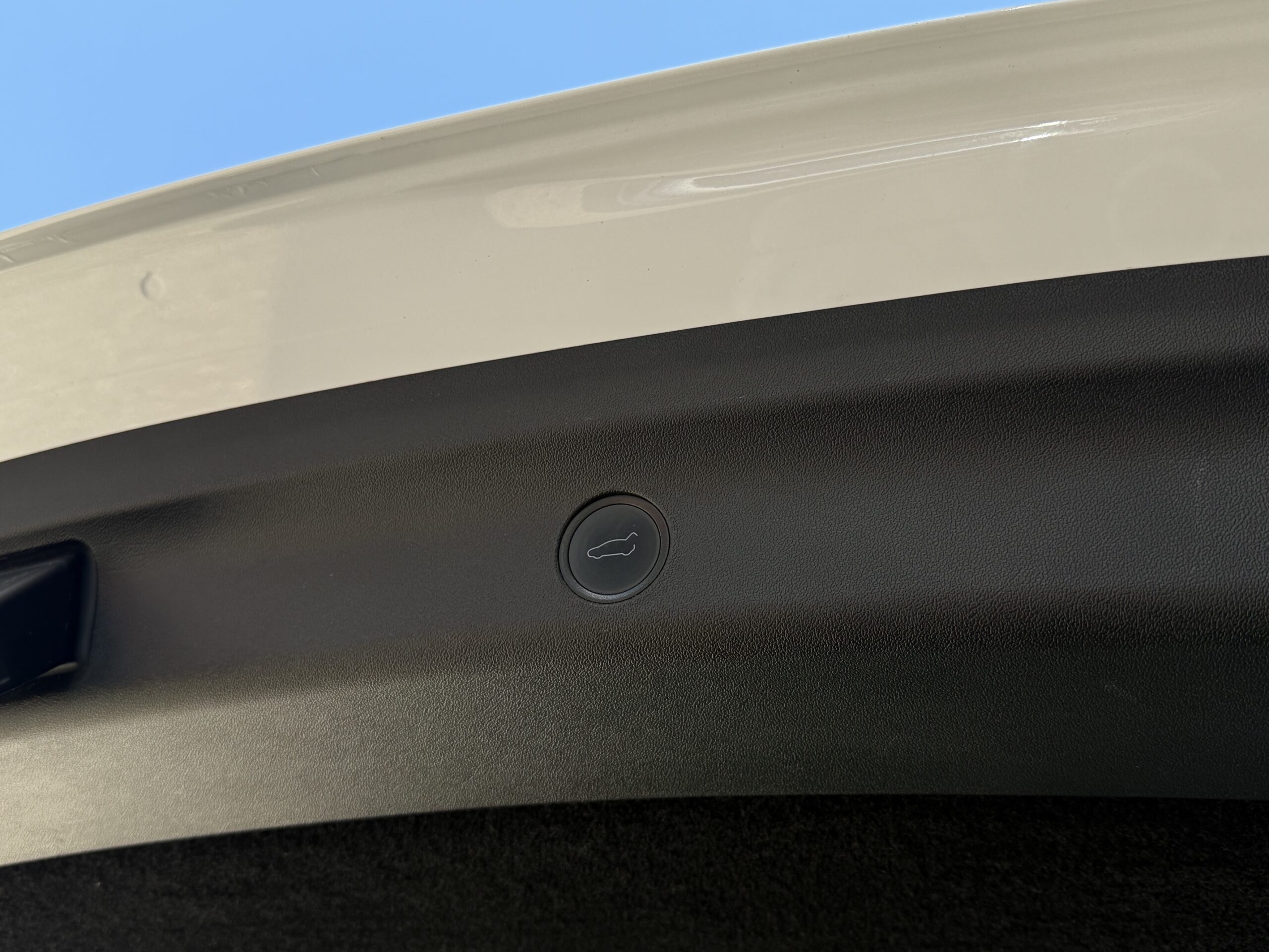 Tesla Model Y Long Range AWD 5d