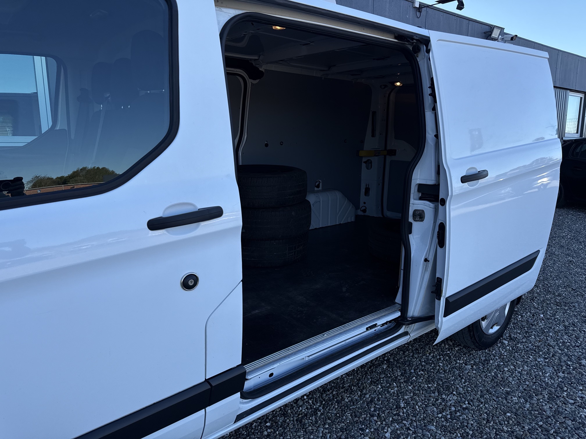 Ford Transit Custom 300 L1 2,0 TDCi 130 Active aut.
