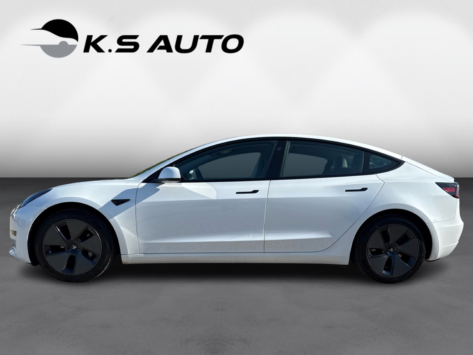 Tesla Model 3 RWD 4d