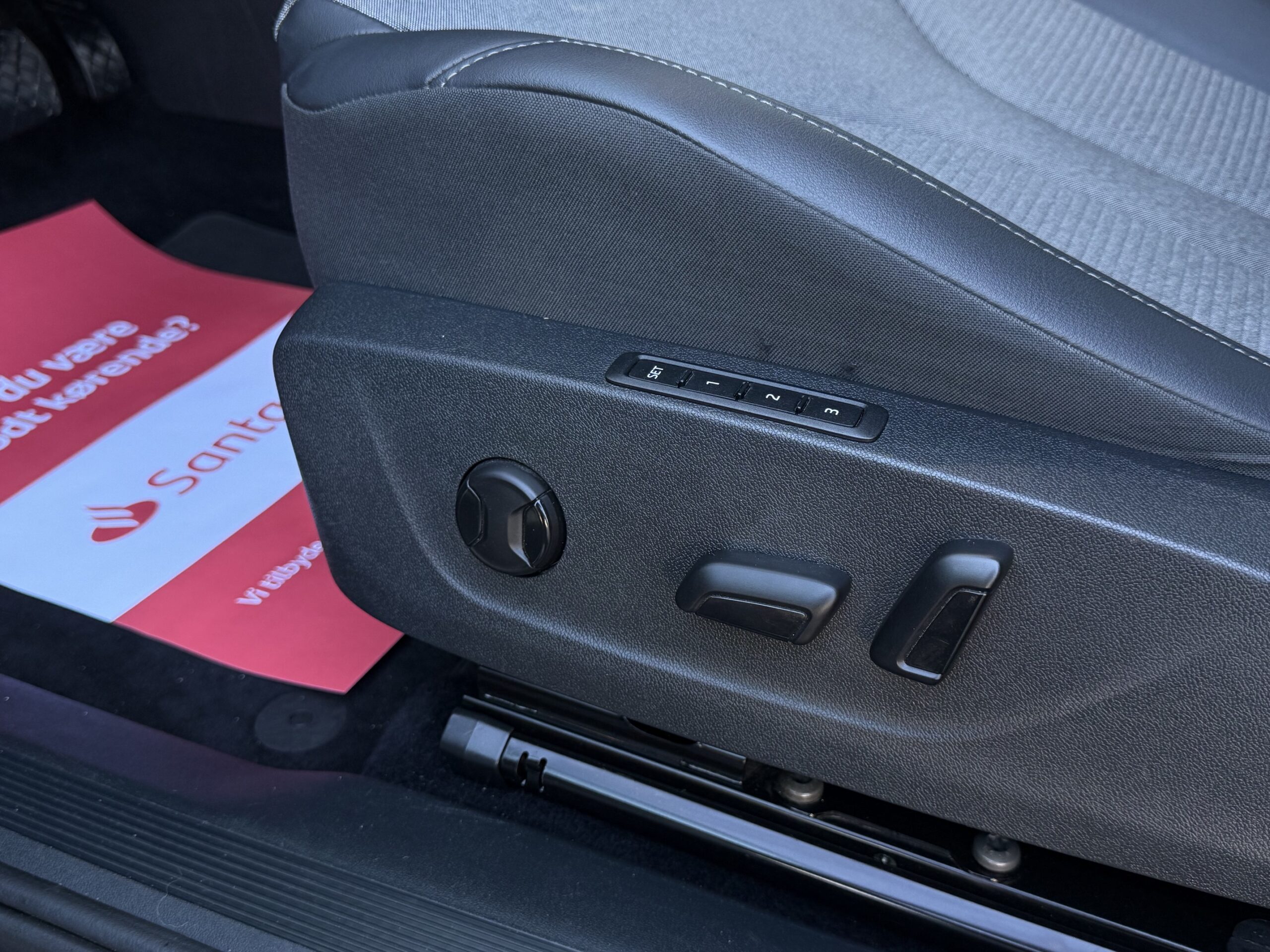 Skoda Enyaq 60 iV Loft 5d