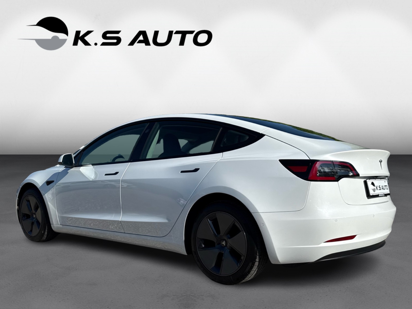 Tesla Model 3 RWD 4d