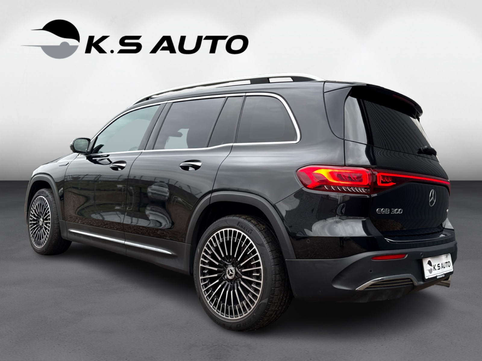 Mercedes EQB300 AMG Line 4Matic 5d