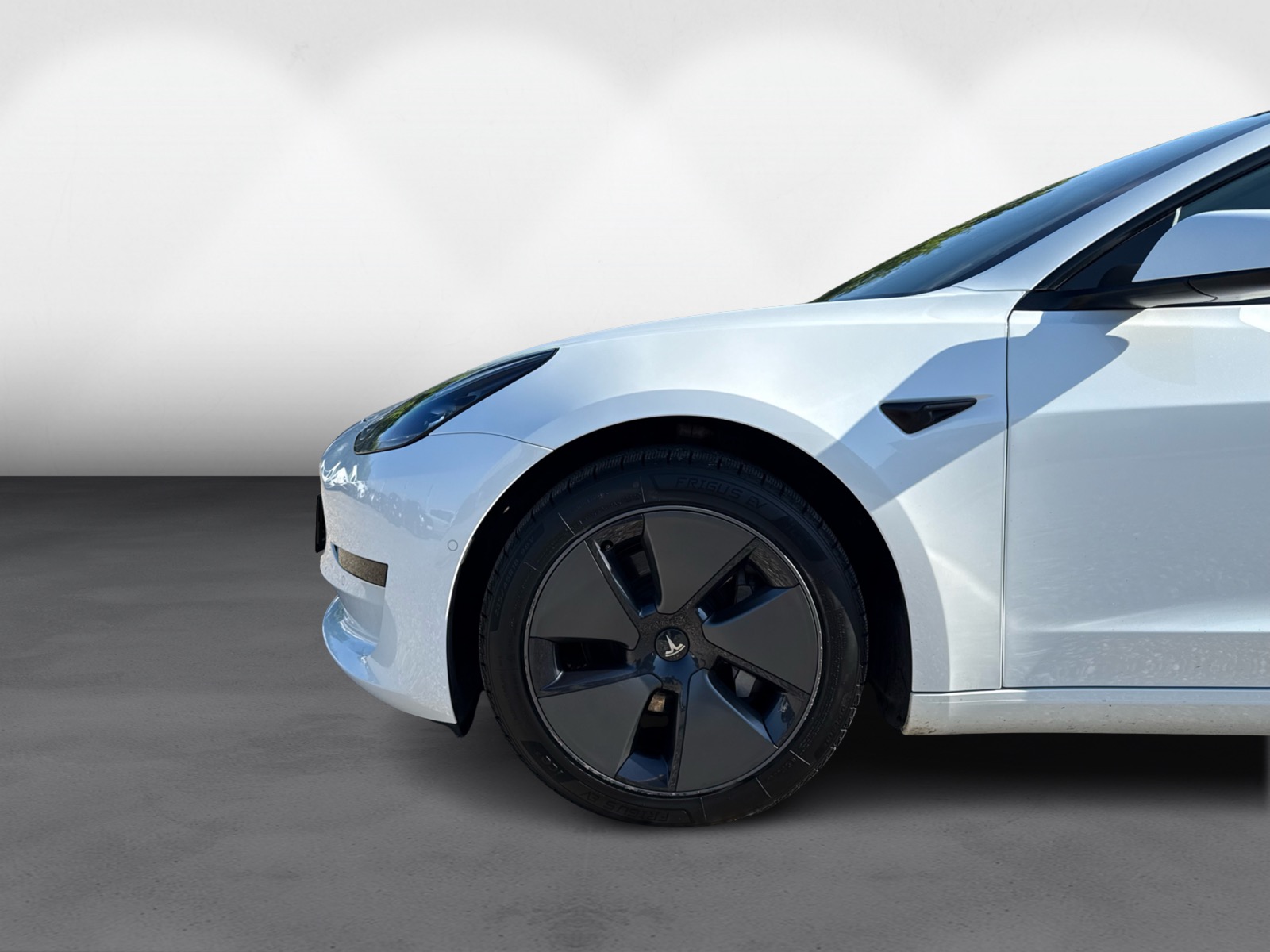 Tesla Model 3 RWD 4d