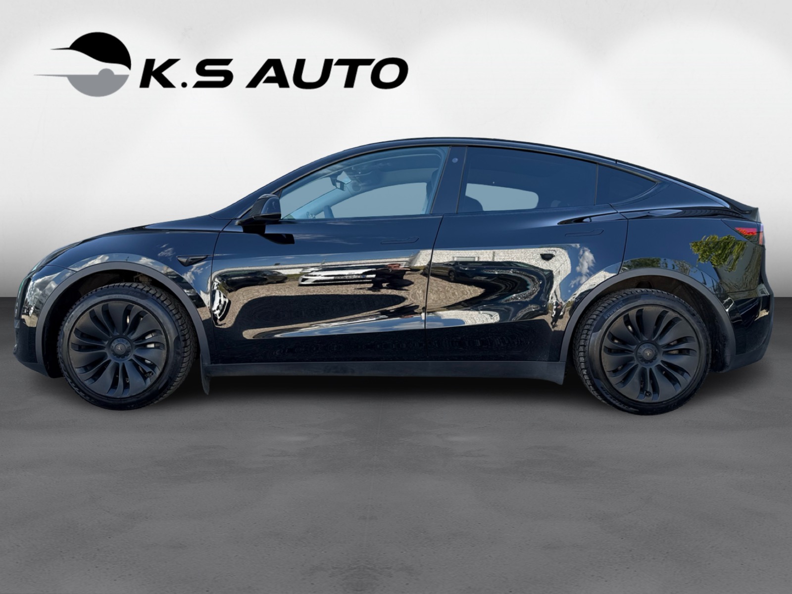 Tesla Model Y Long Range AWD 5d