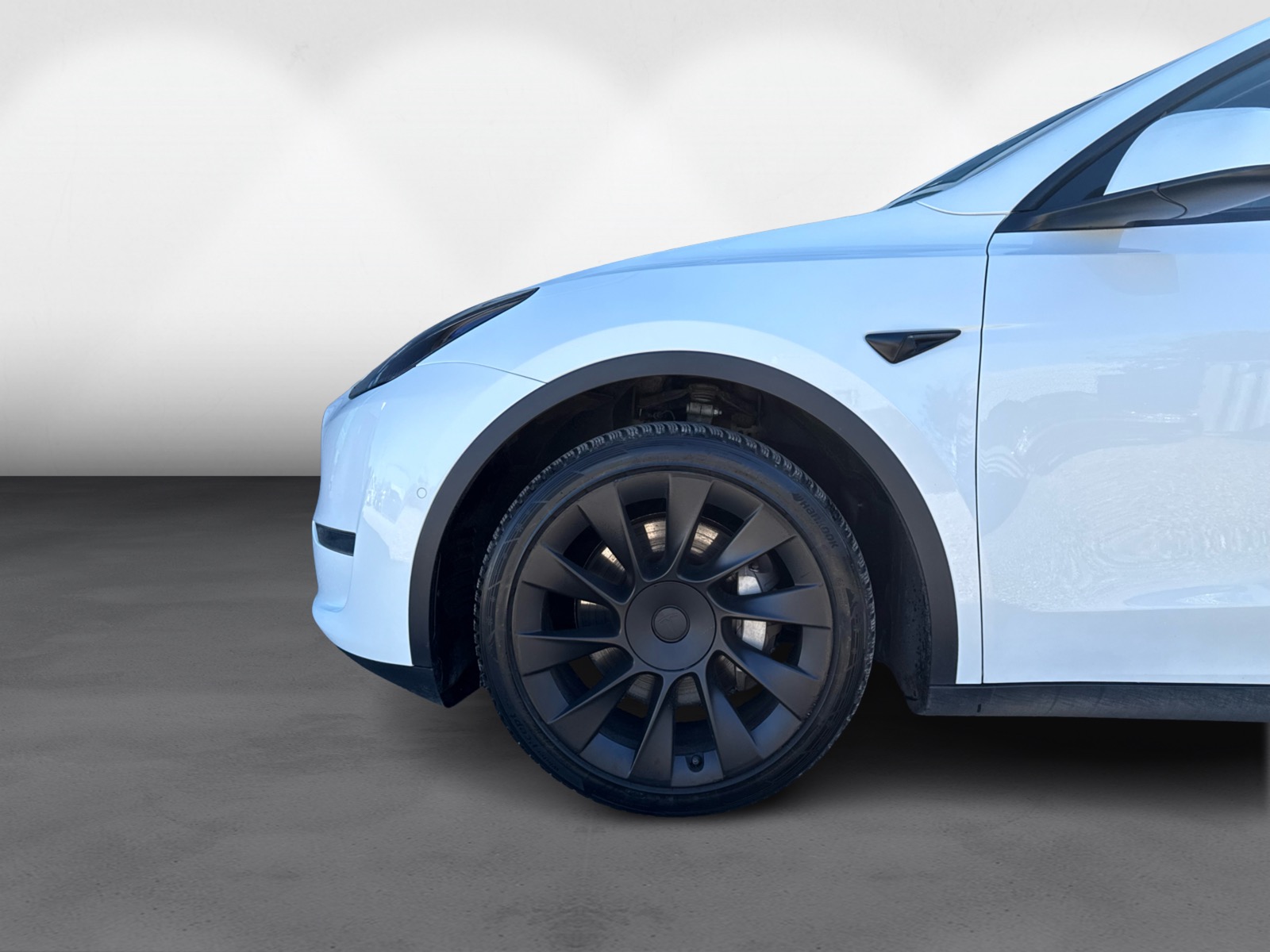 Tesla Model Y Long Range AWD 5d