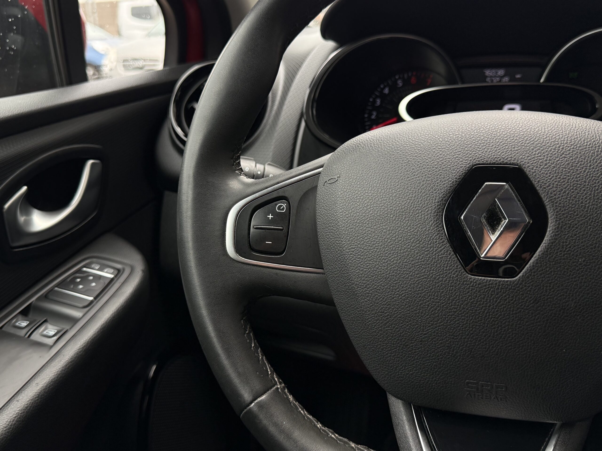 Renault Clio IV 0,9 TCe 90 Zen 5d