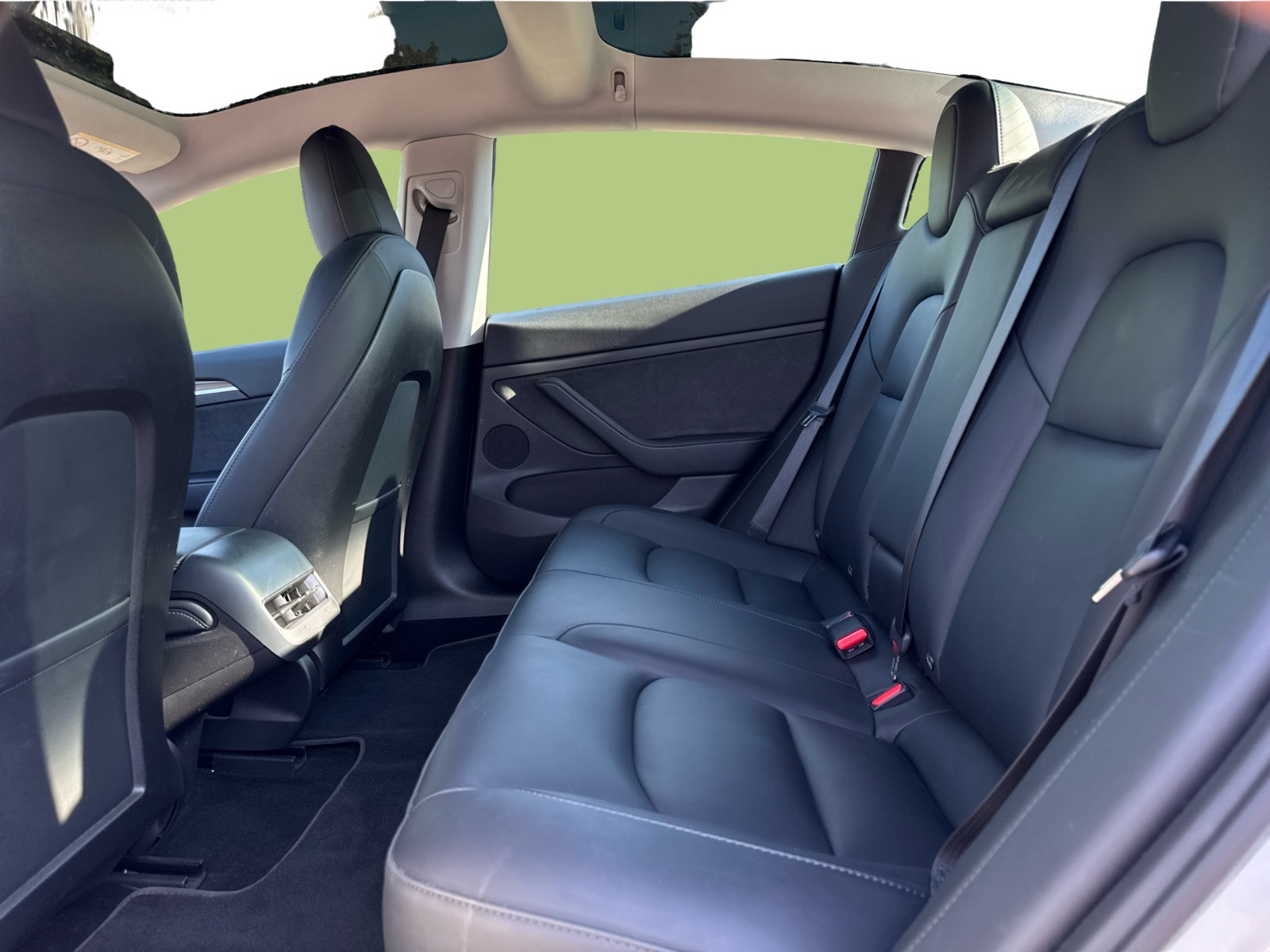 Tesla Model 3 RWD 4d