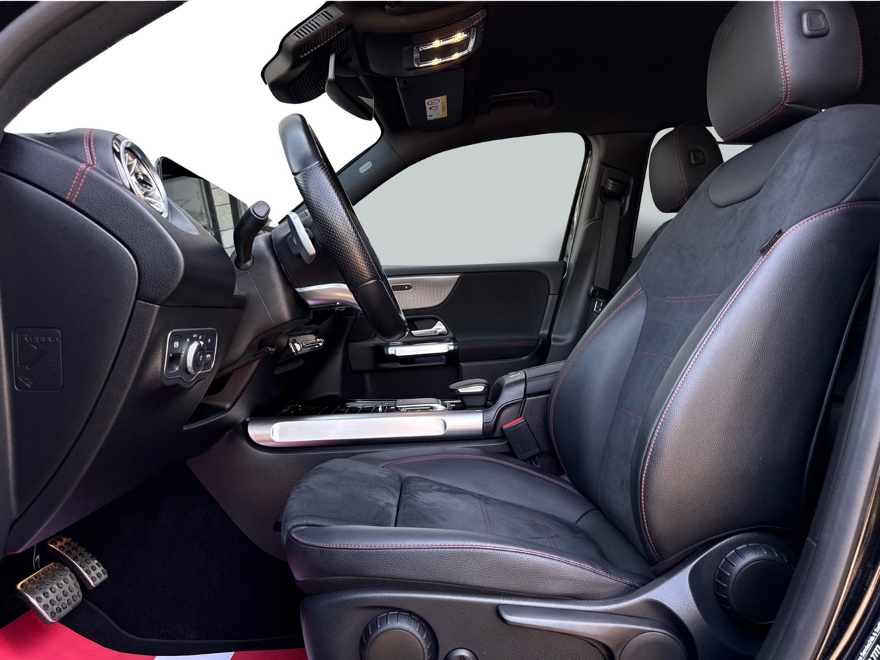 Mercedes EQB300 AMG Line 4Matic 5d