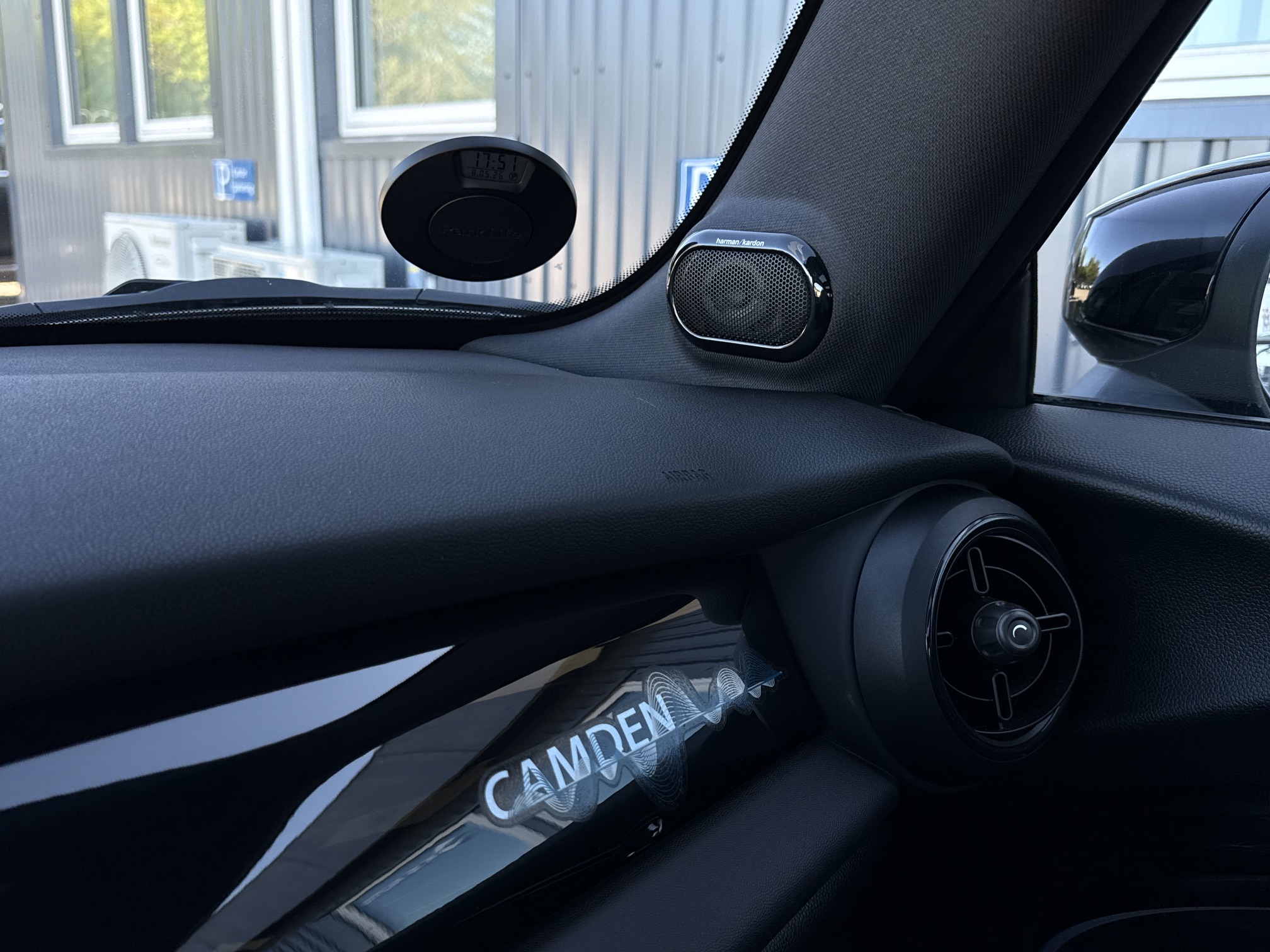 MINI Cooper SE Camden Edition 3d