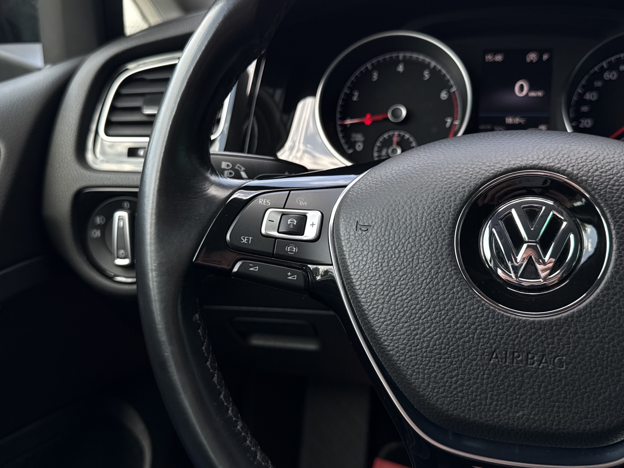 VW Golf VII 1,5 TSi 150 Highline DSG 5d
