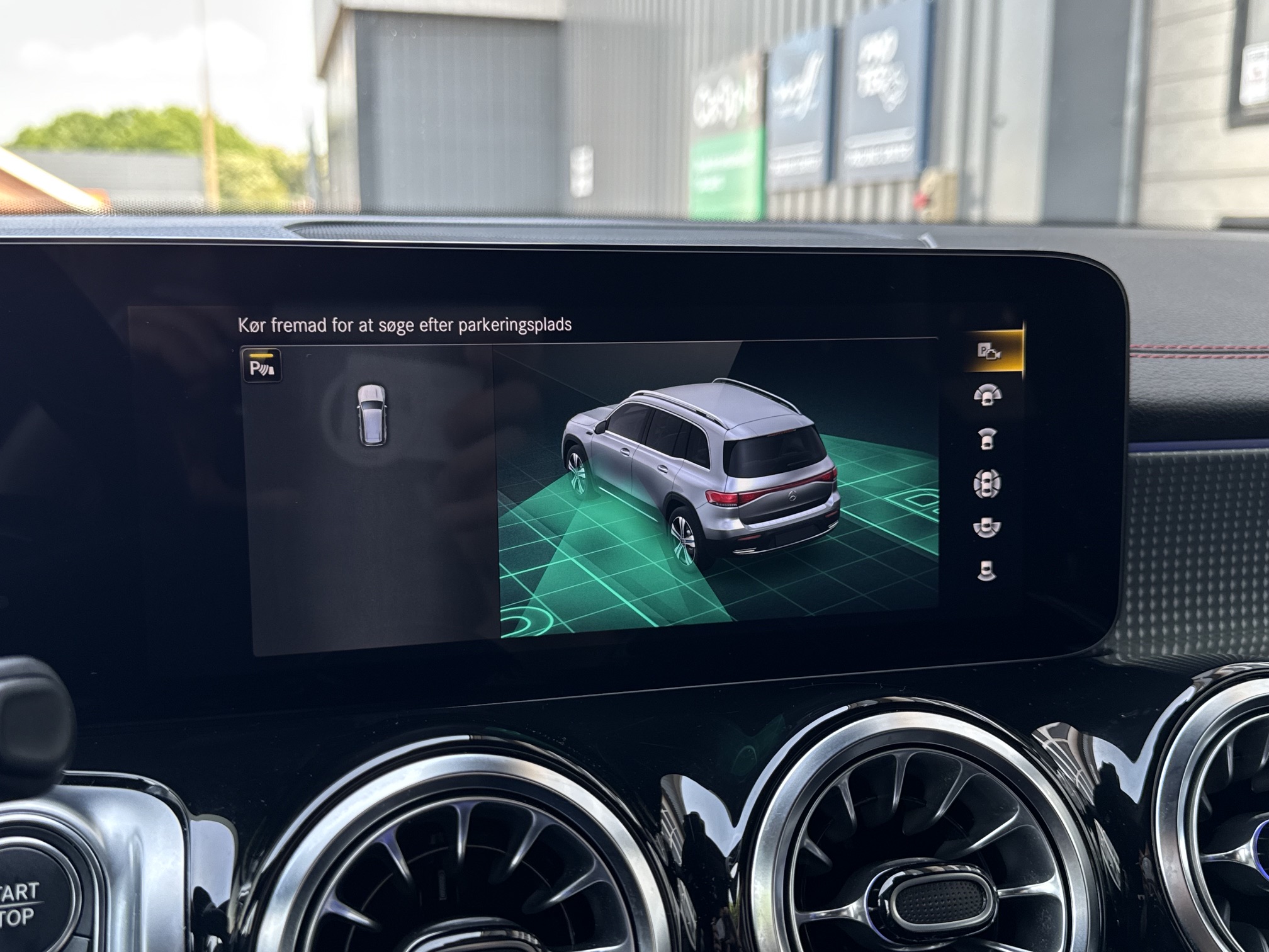 Mercedes EQB300 AMG Line 4Matic 5d