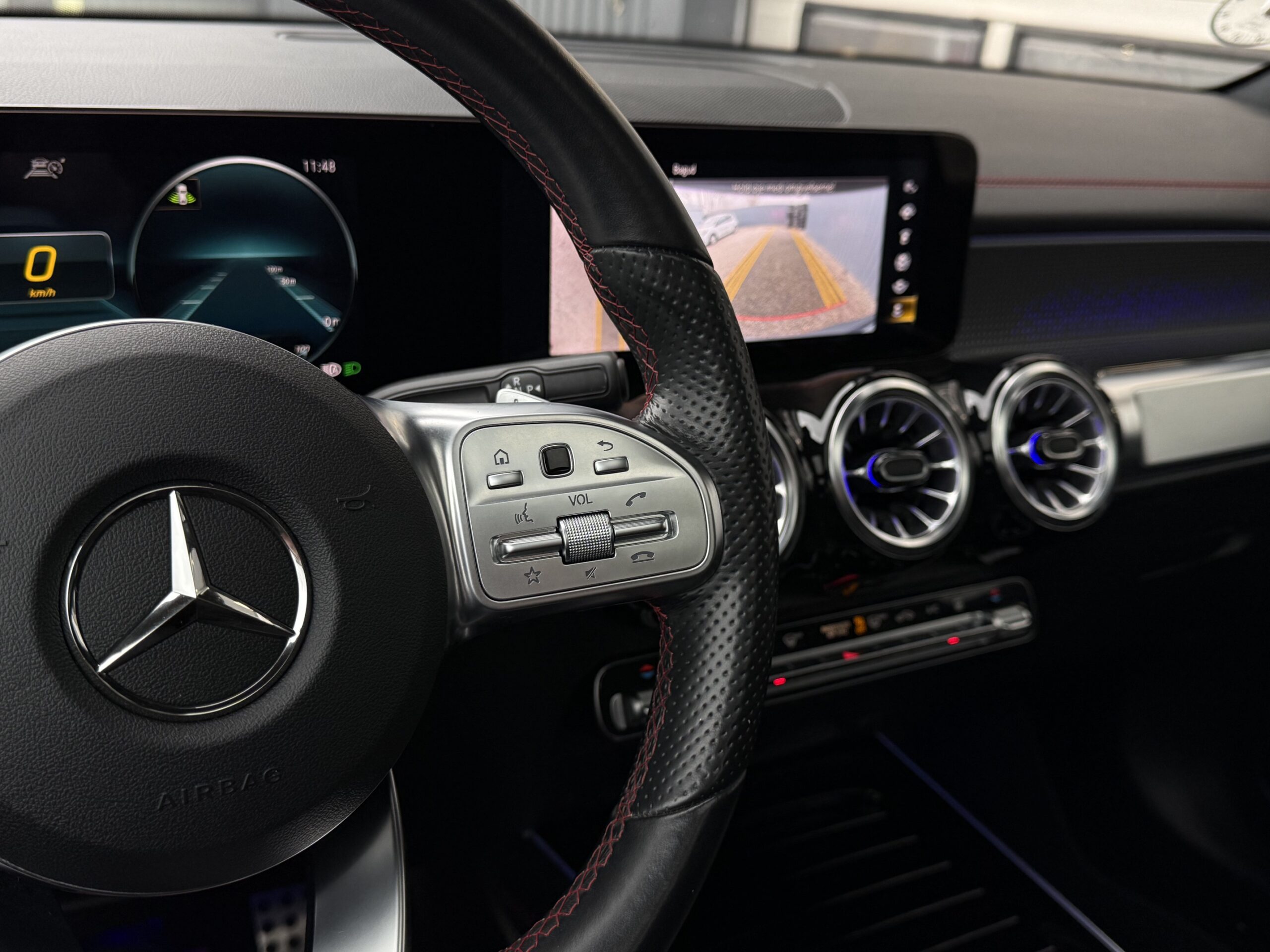 Mercedes EQB300 AMG Line 4Matic 5d