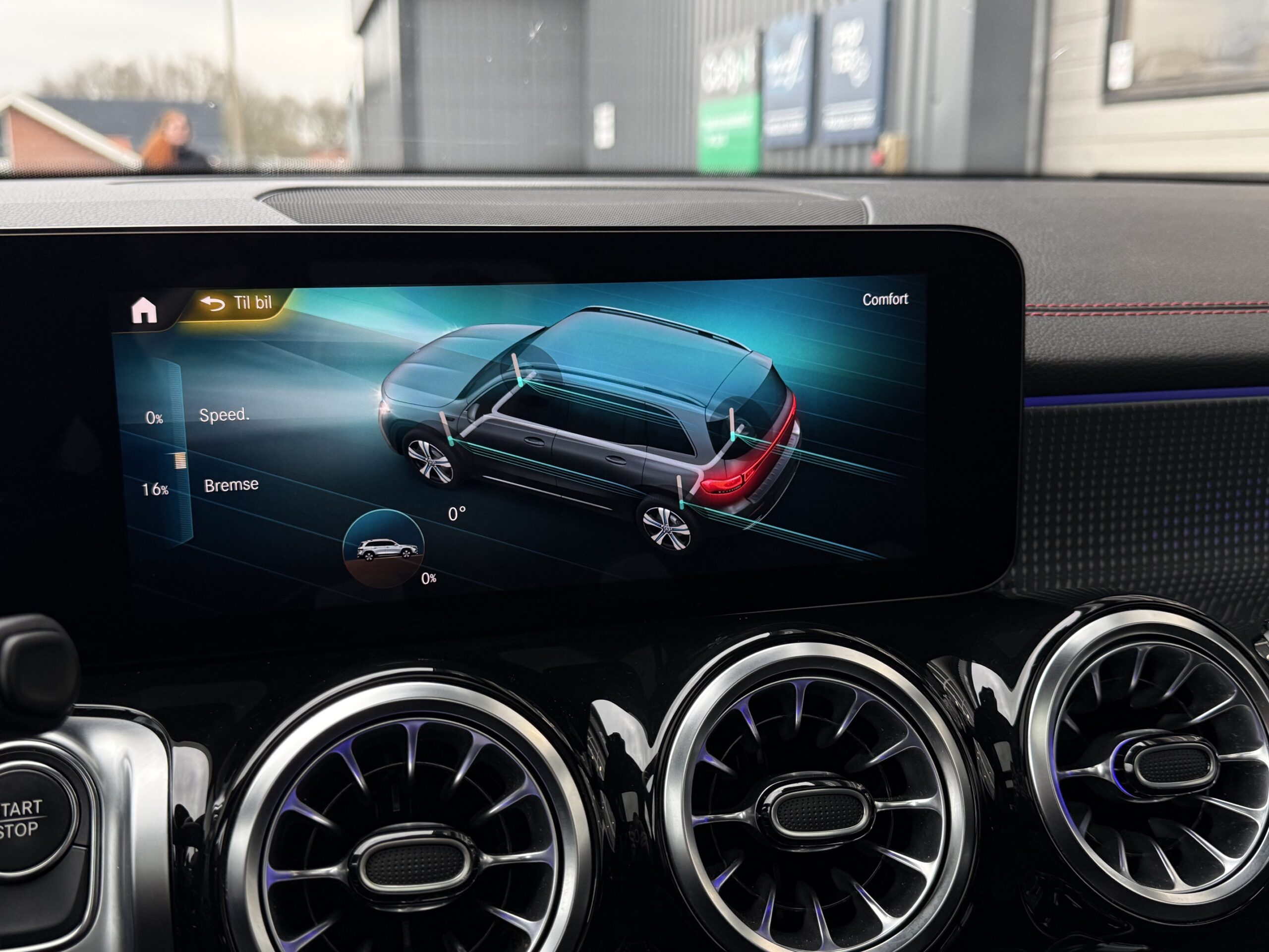 Mercedes EQB300 AMG Line 4Matic 5d