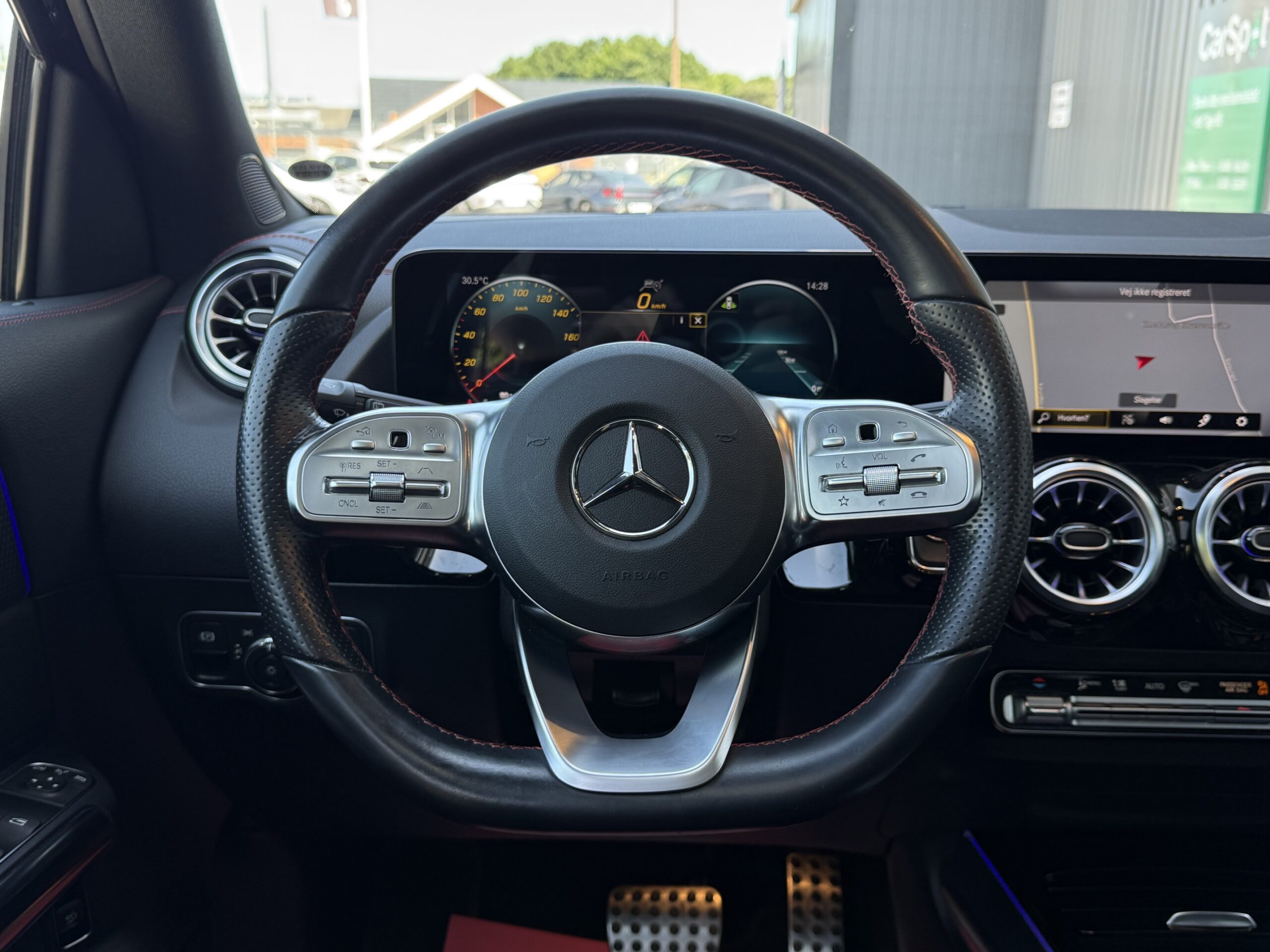 Mercedes EQA300 AMG Line 4Matic 5d
