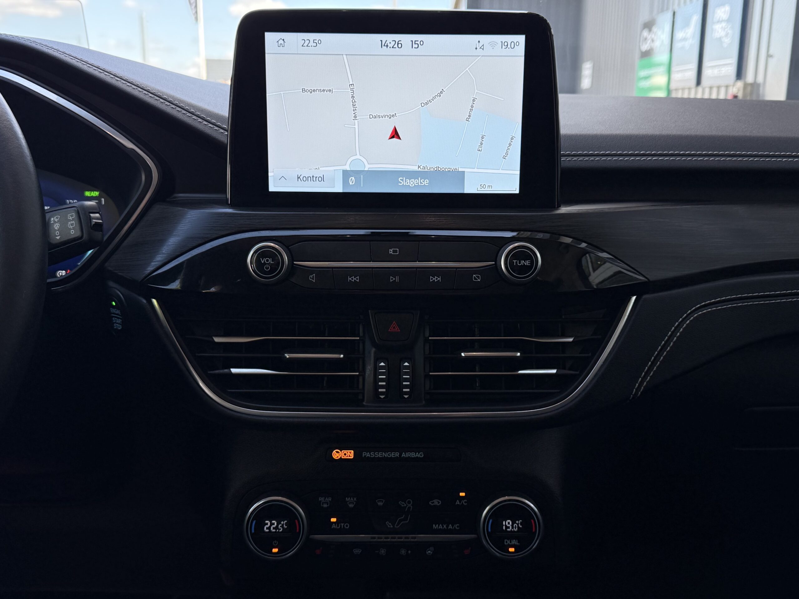 Ford Kuga 2,5 PHEV Vignale CVT 5d