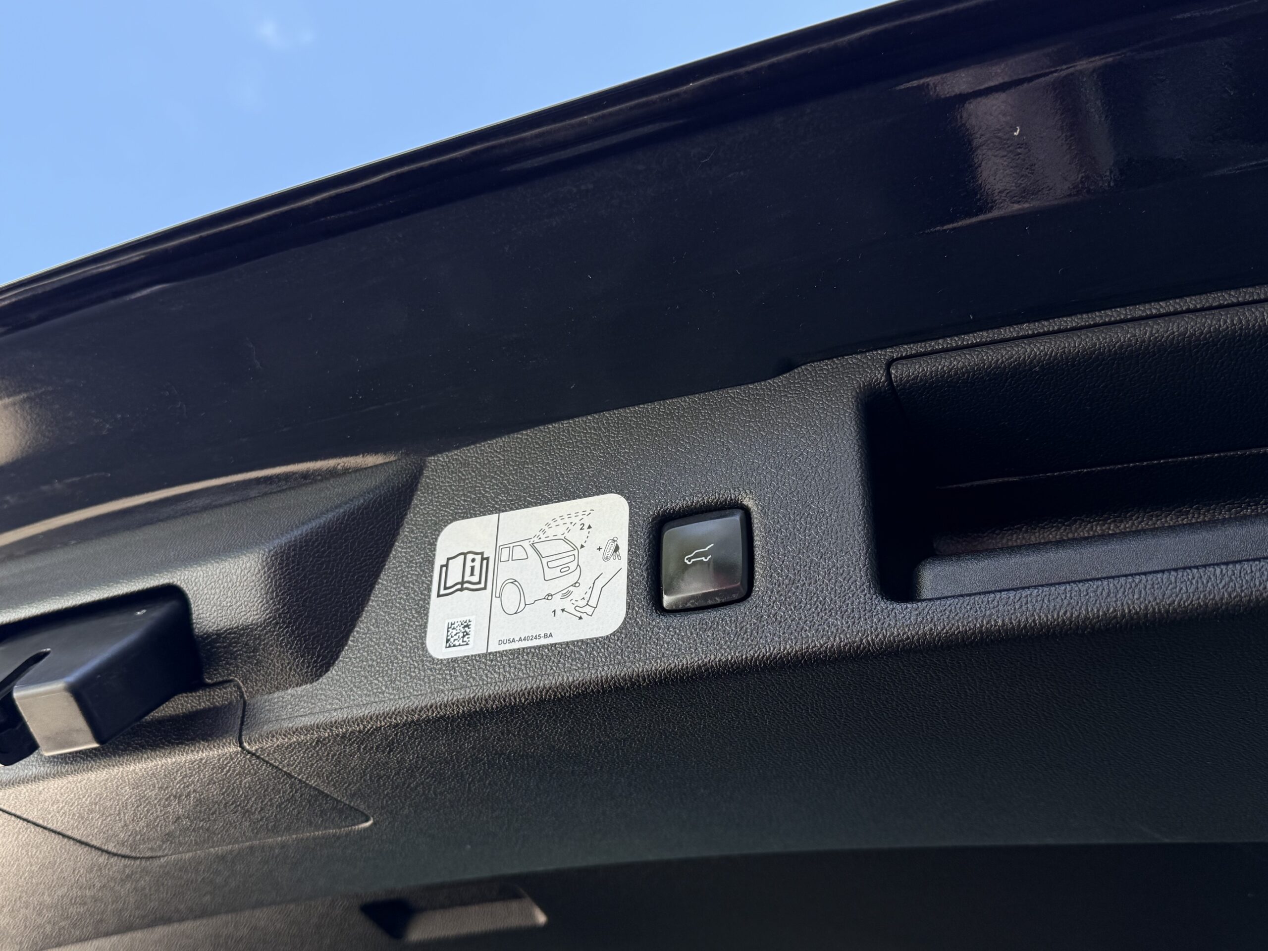 Ford Kuga 2,5 PHEV Vignale CVT 5d
