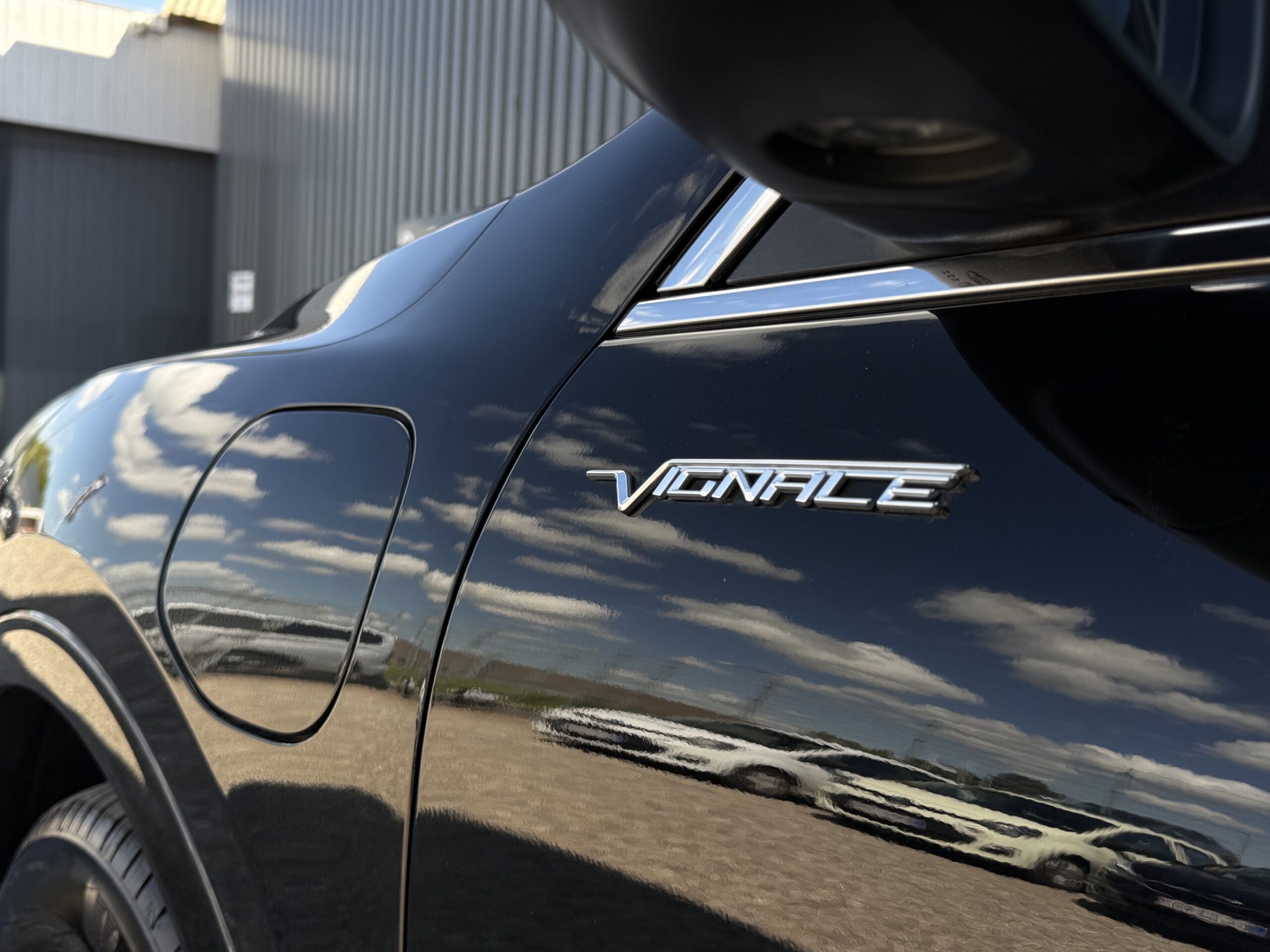 Ford Kuga 2,5 PHEV Vignale CVT 5d