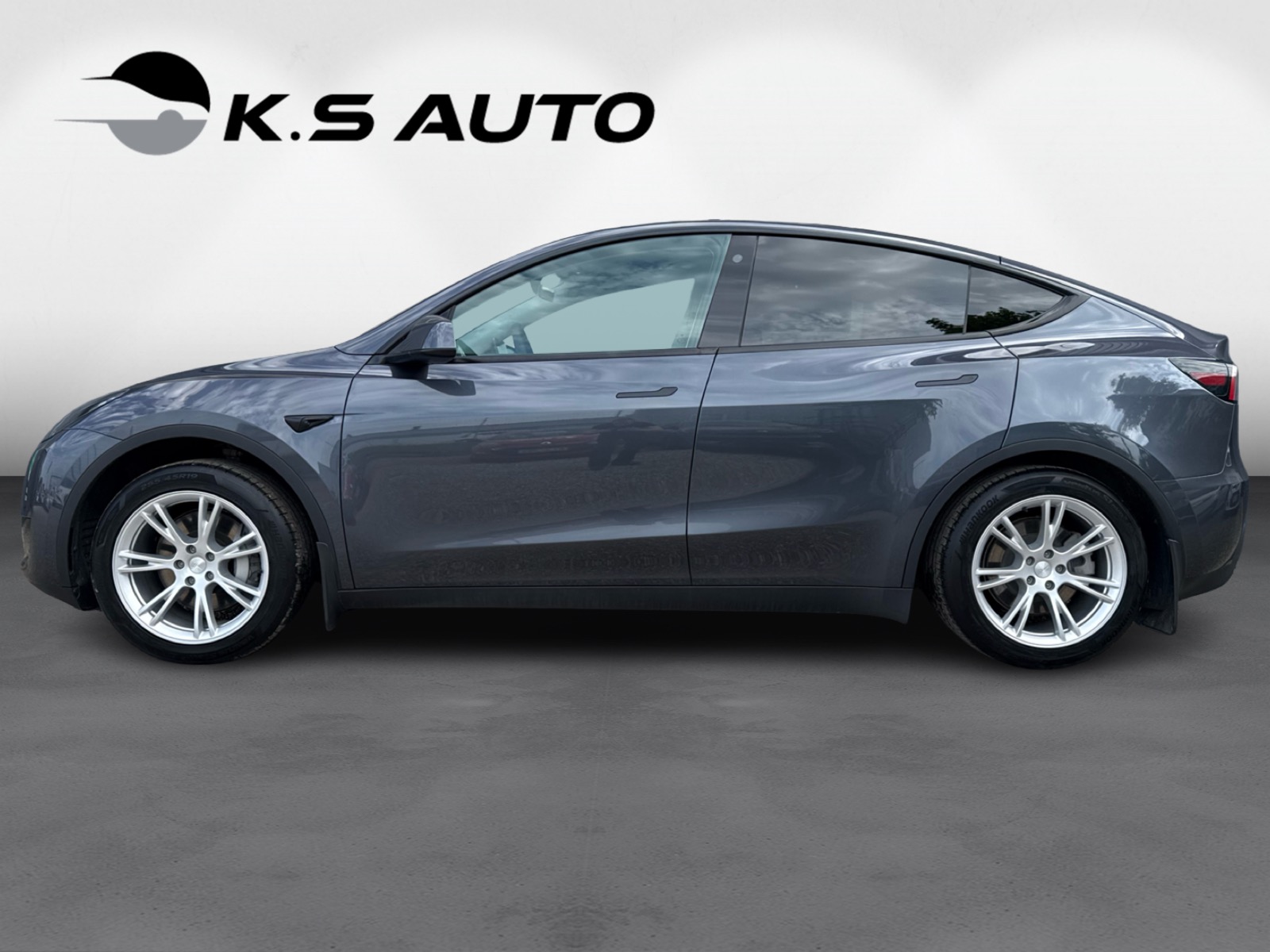 Tesla Model Y RWD 5d