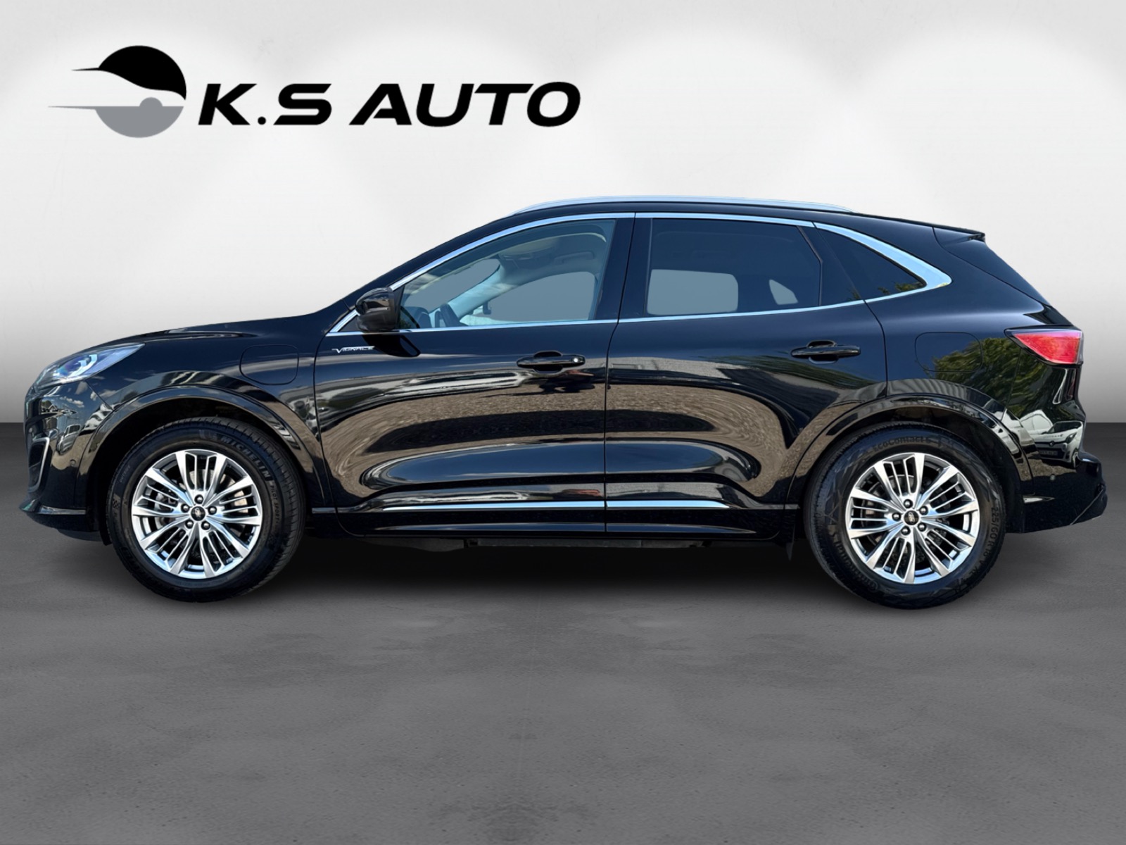 Ford Kuga 2,5 PHEV Vignale CVT 5d