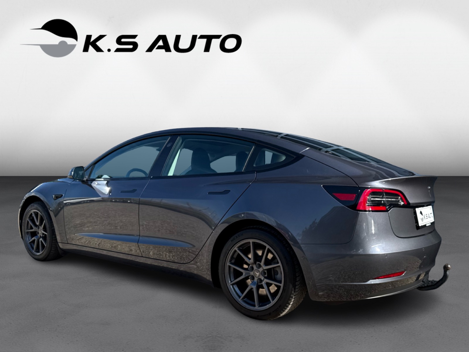Tesla Model 3 Standard Range+ RWD 4d