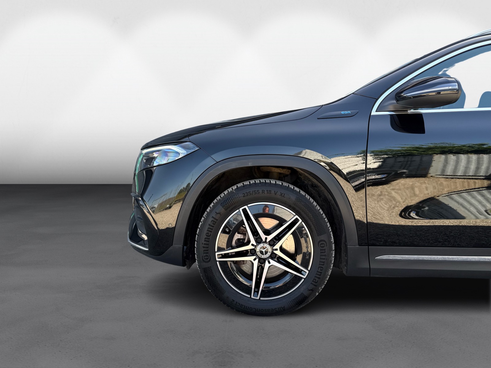 Mercedes EQA300 AMG Line 4Matic 5d