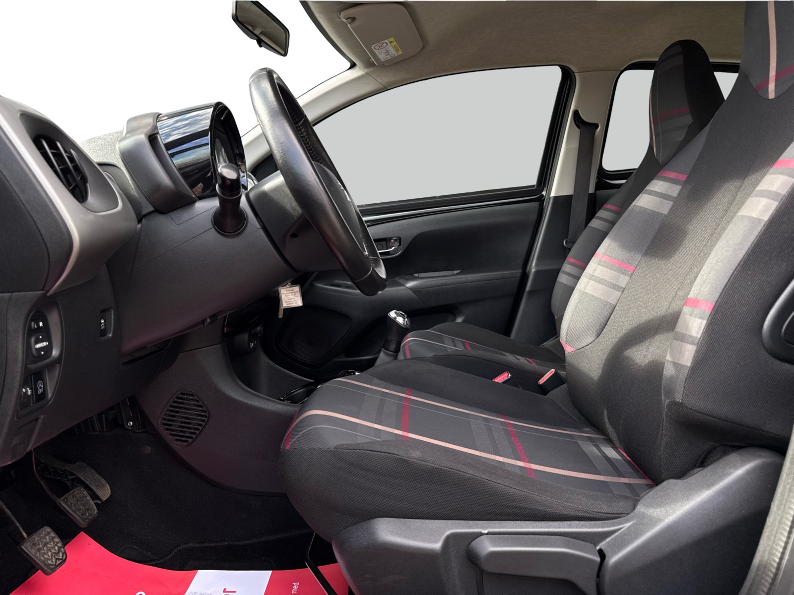 Peugeot 108 1,0 e-VTi 69 Allure 5d