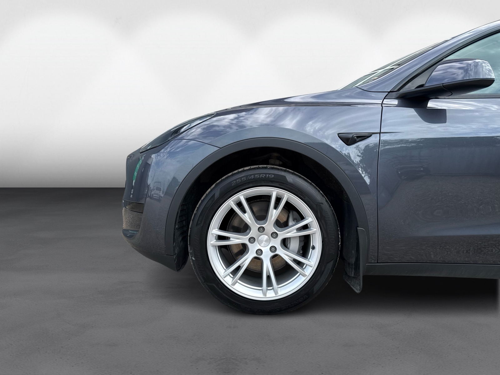 Tesla Model Y RWD 5d