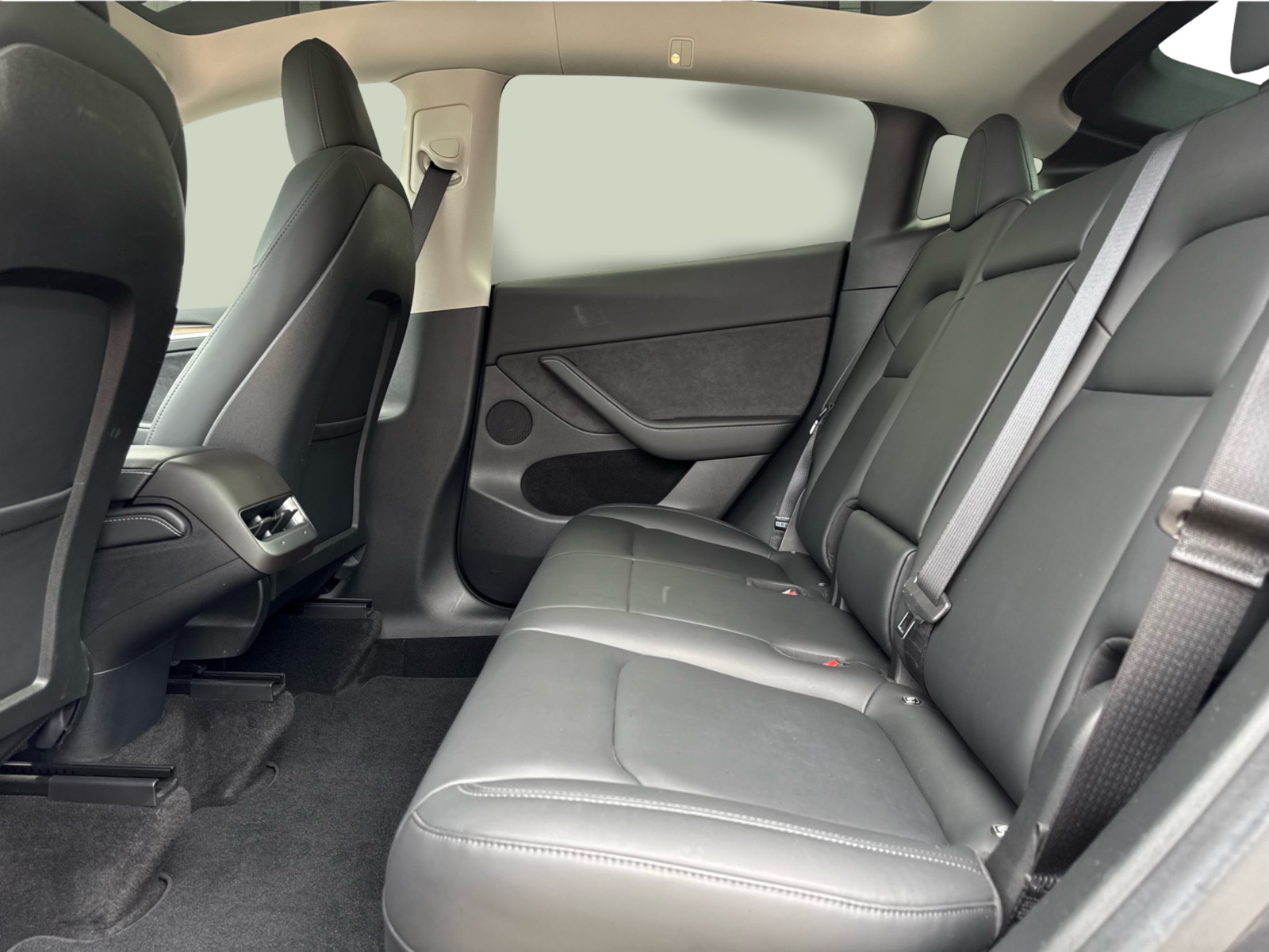 Tesla Model Y Long Range AWD 5d