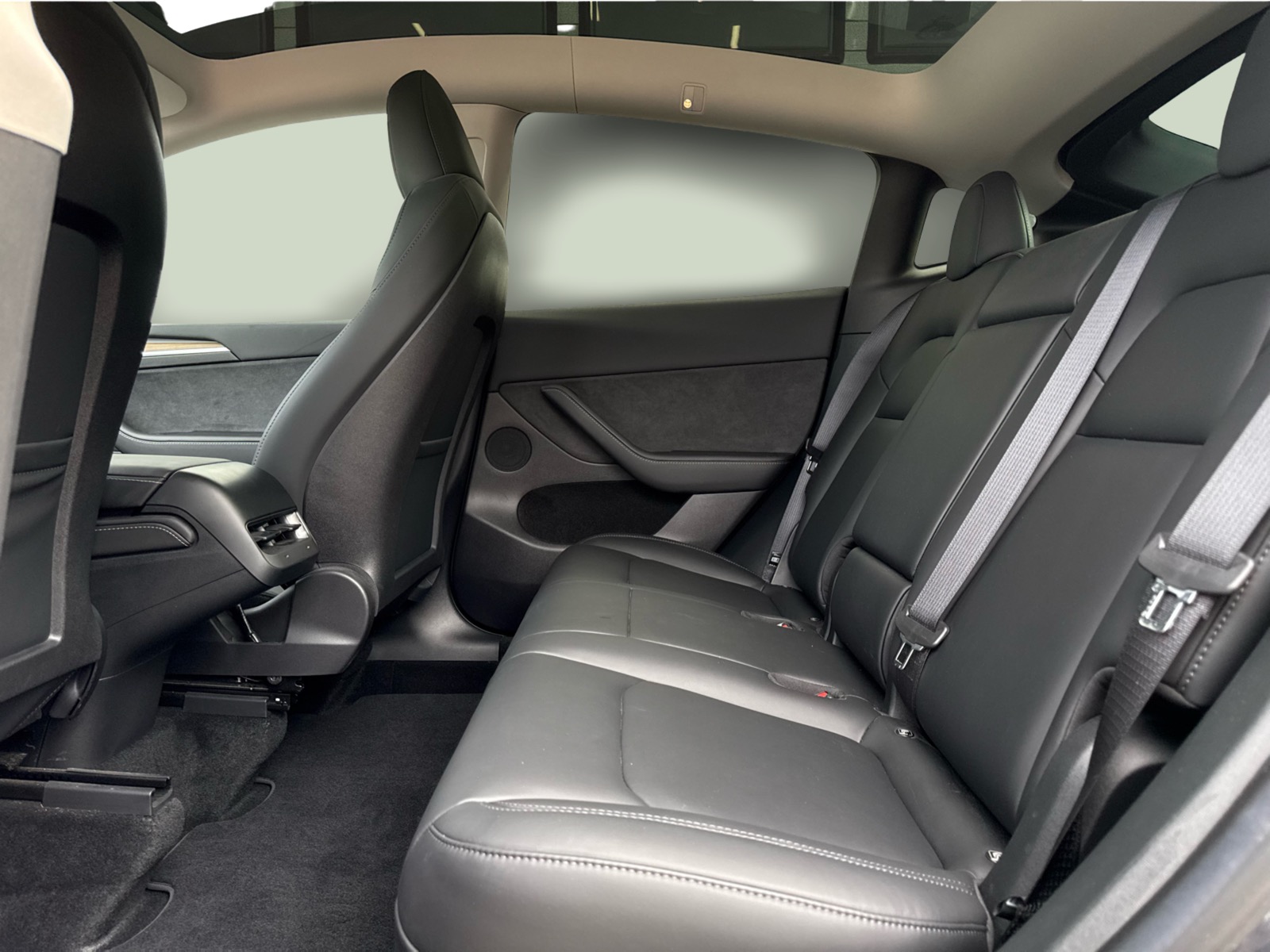 Tesla Model Y RWD 5d