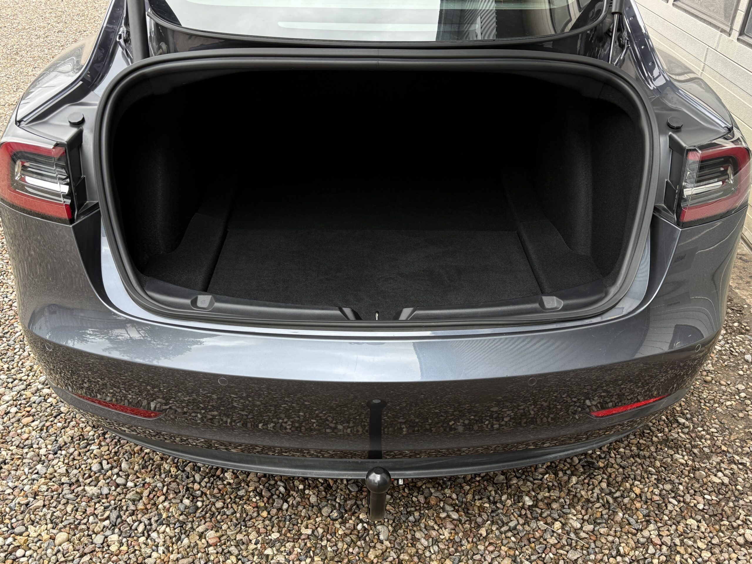 Tesla Model 3 Long Range AWD 4d