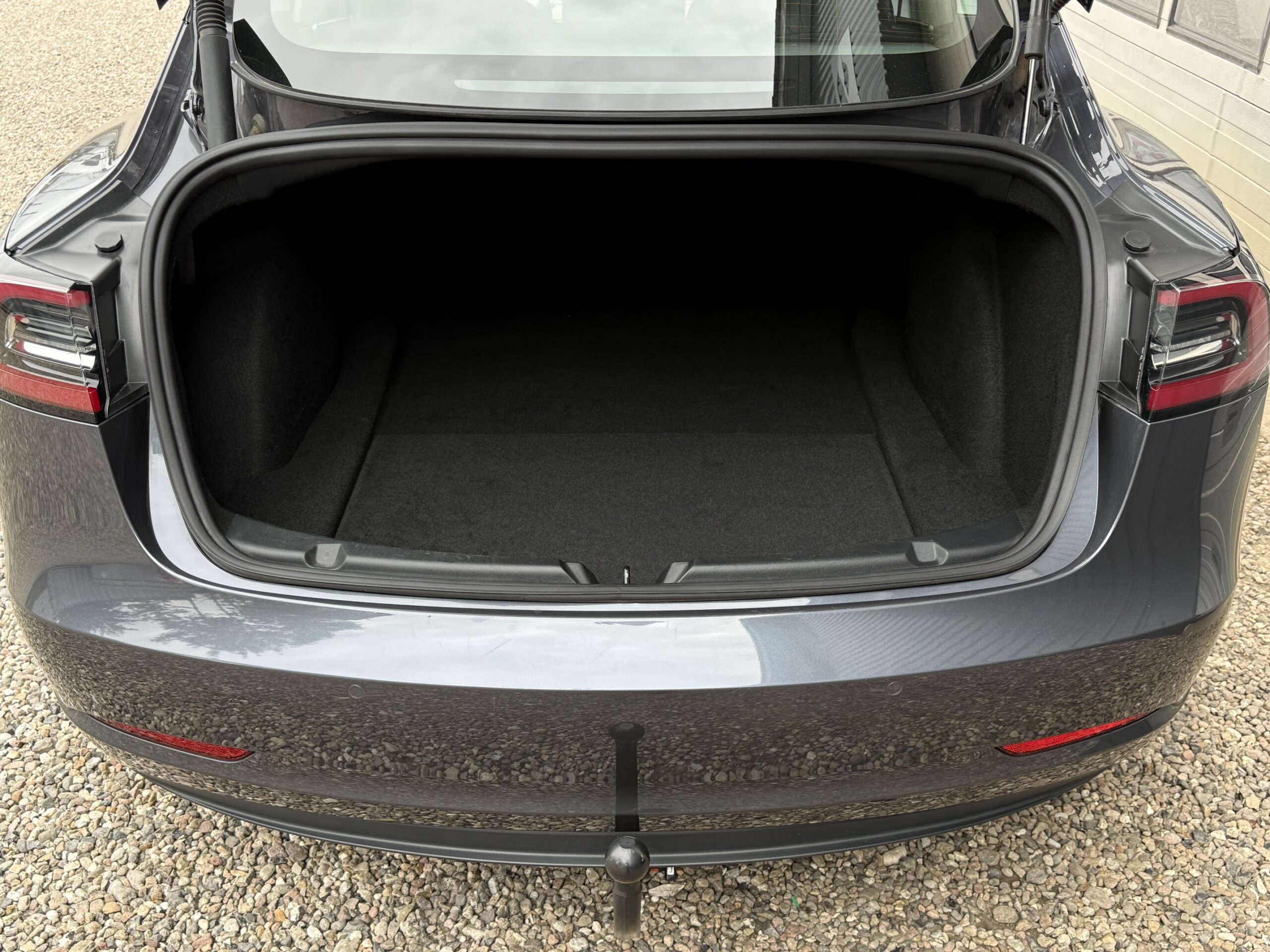 Tesla Model 3 RWD 4d